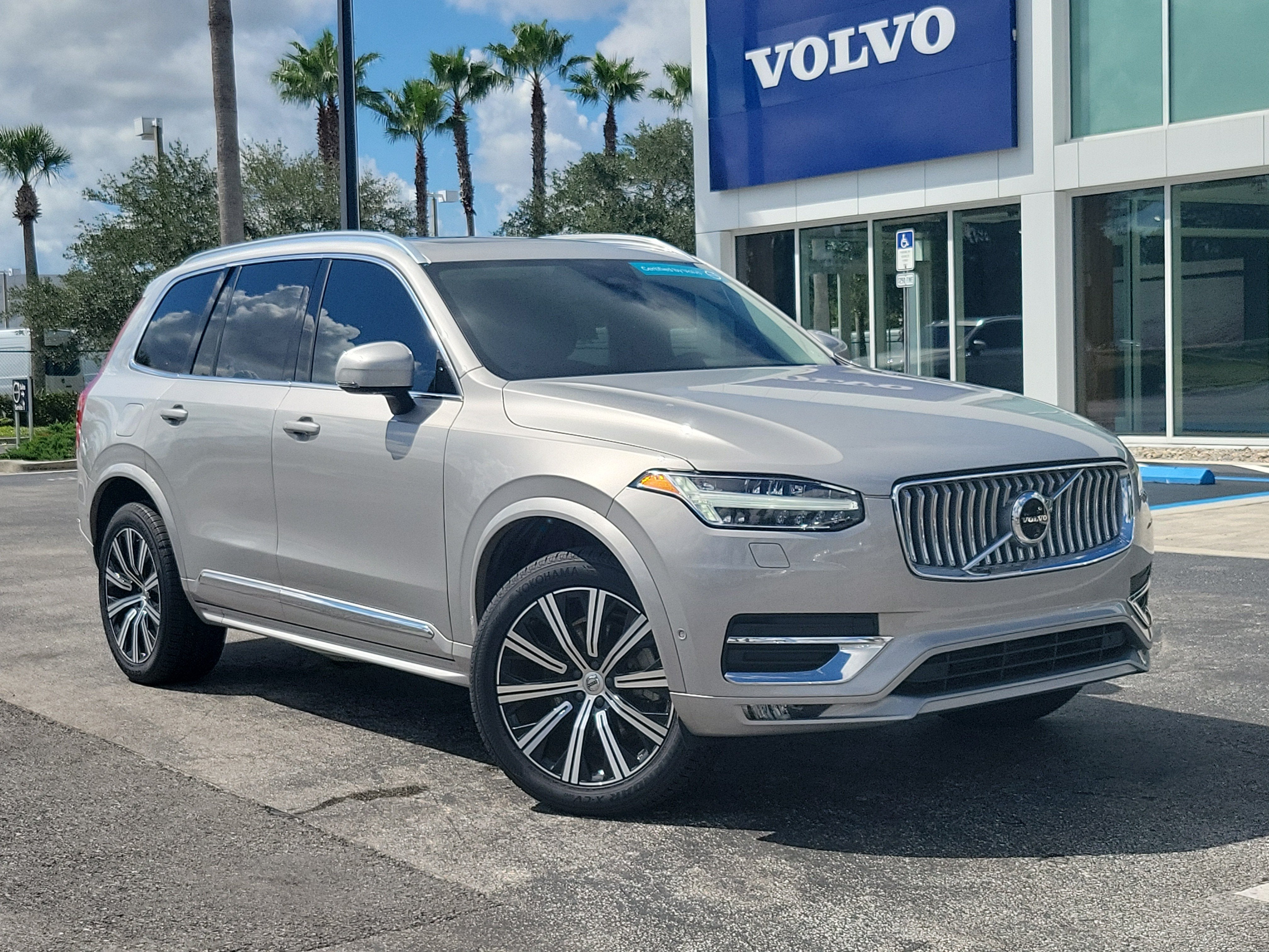 2024 Volvo XC90 Plus Bright Theme