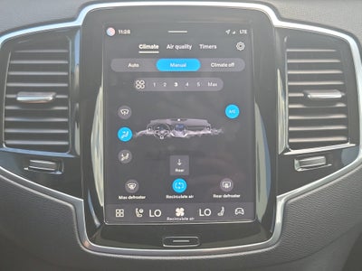 2024 Volvo XC90 Plus Bright Theme