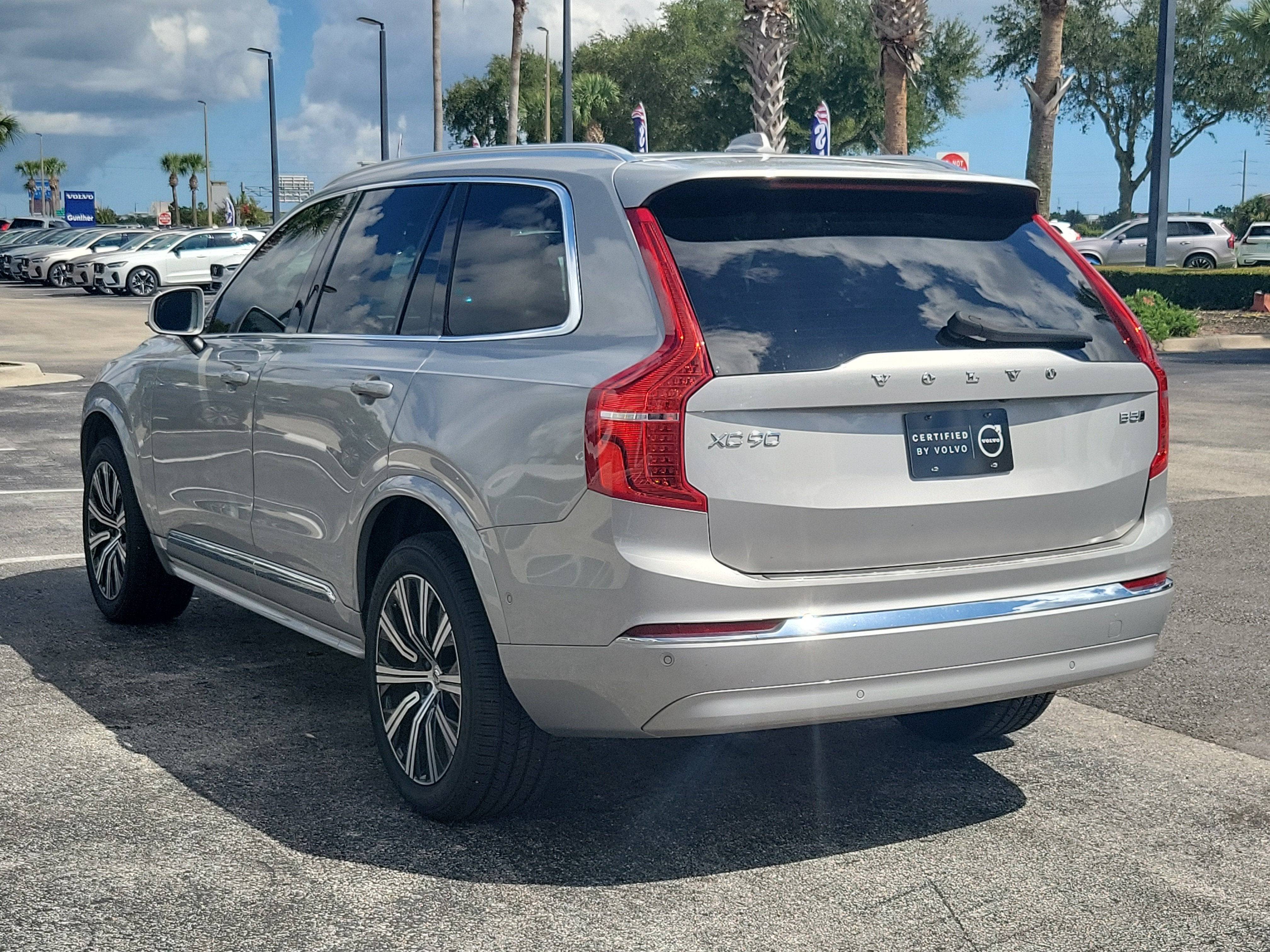 2024 Volvo XC90 Plus Bright Theme