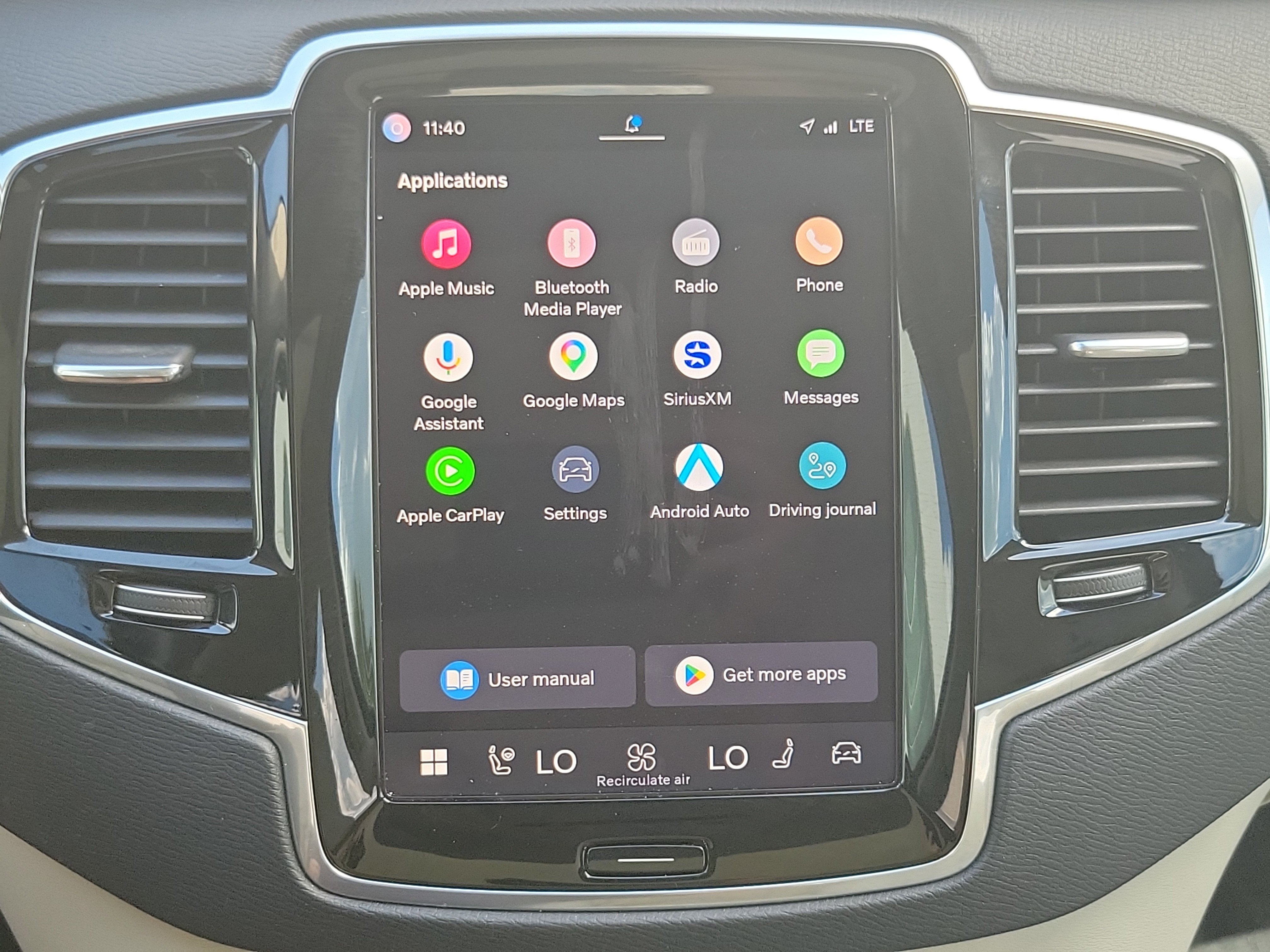 2024 Volvo XC90 Plus Bright Theme