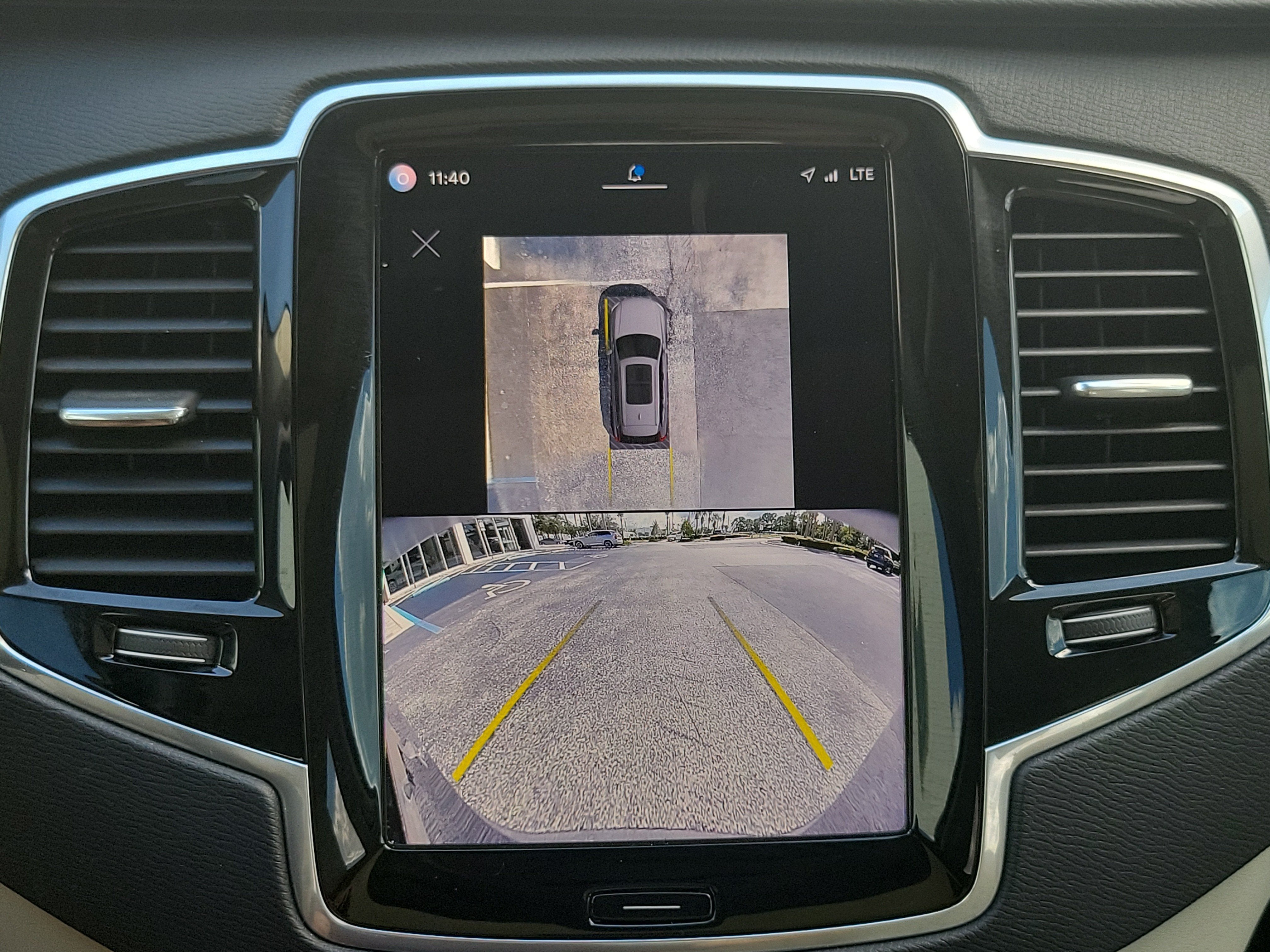 2024 Volvo XC90 Plus Bright Theme