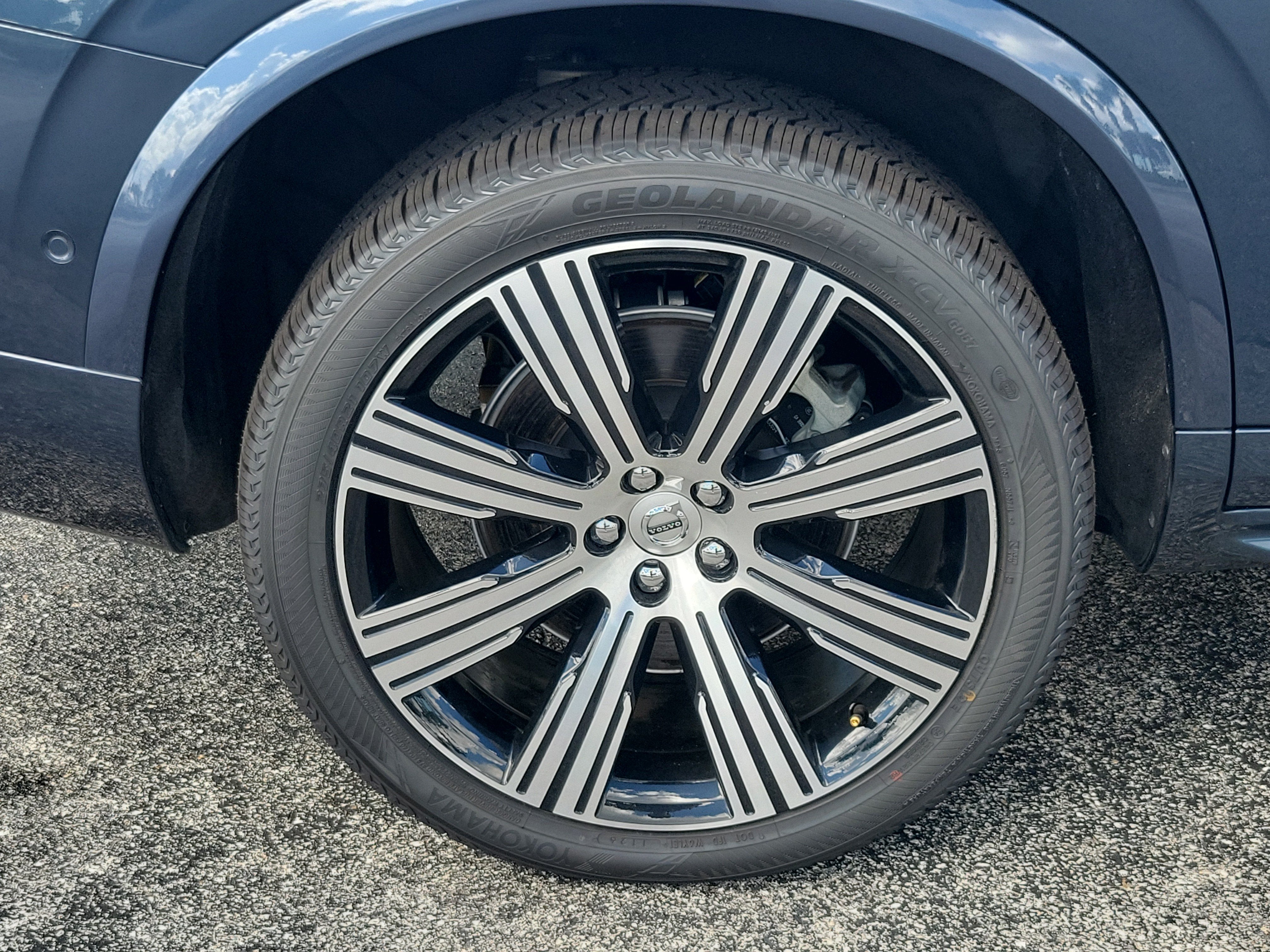 2024 Volvo XC90 Plus Bright Theme