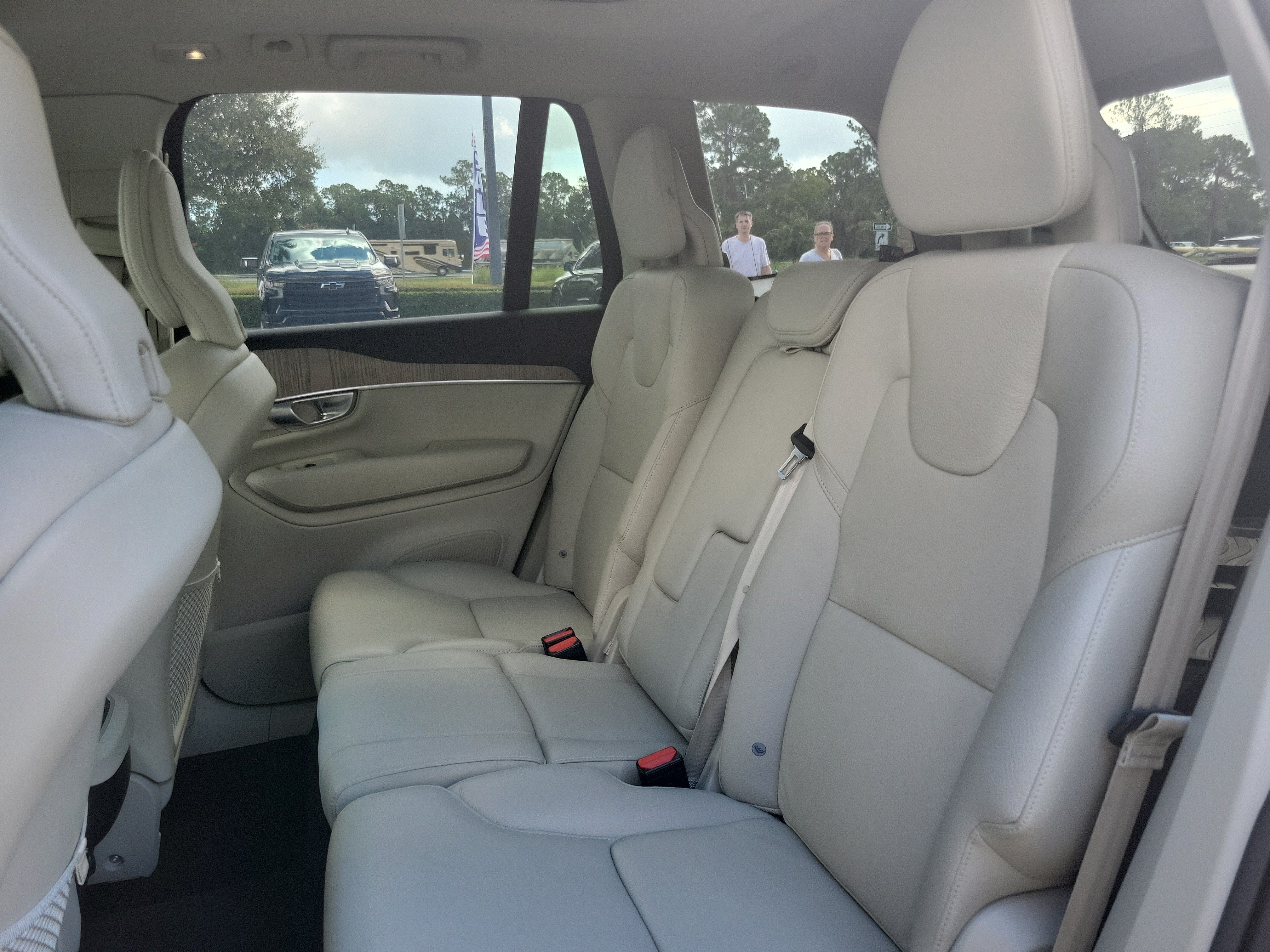 2024 Volvo XC90 Plus Bright Theme