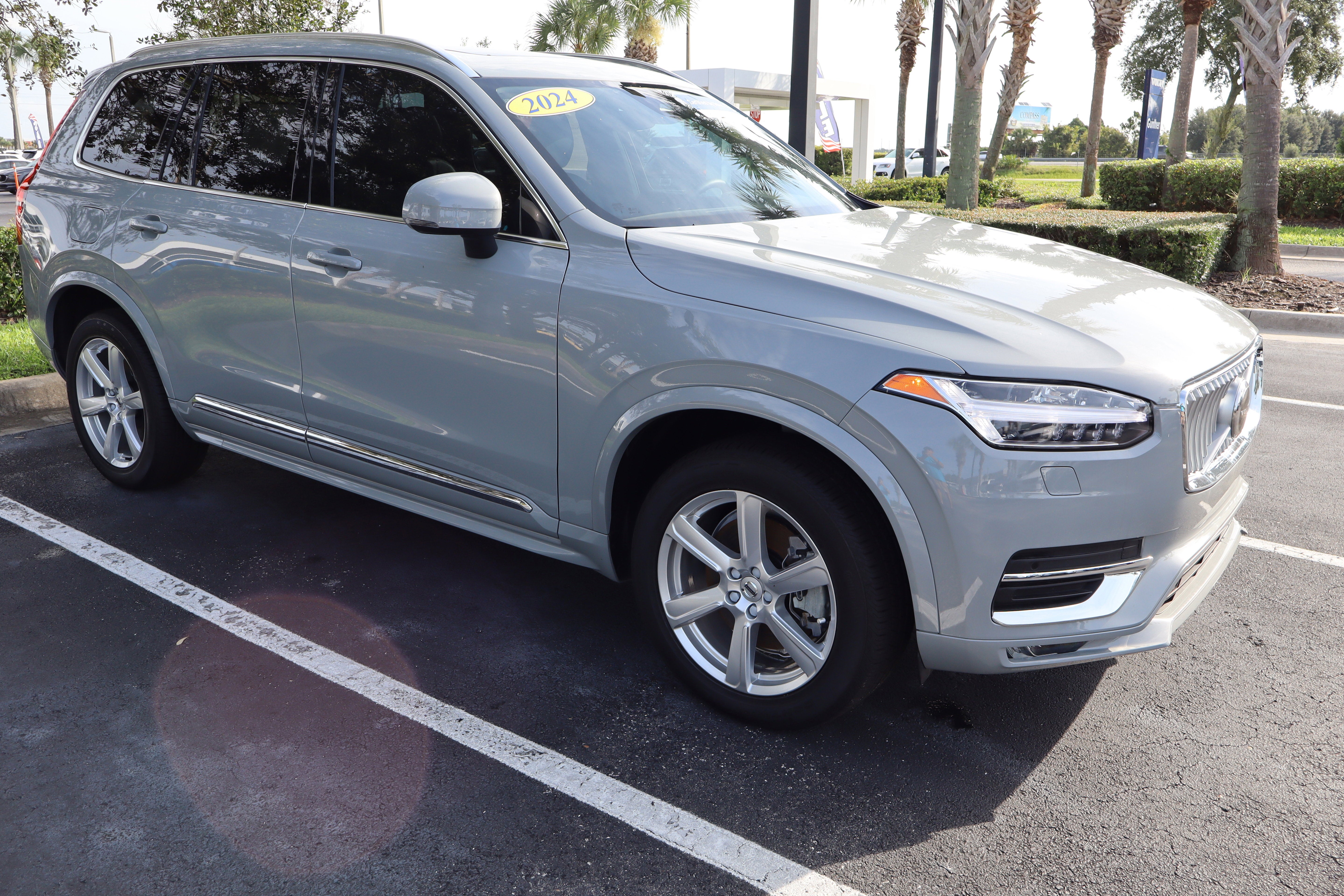 2024 Volvo XC90 Core Bright Theme