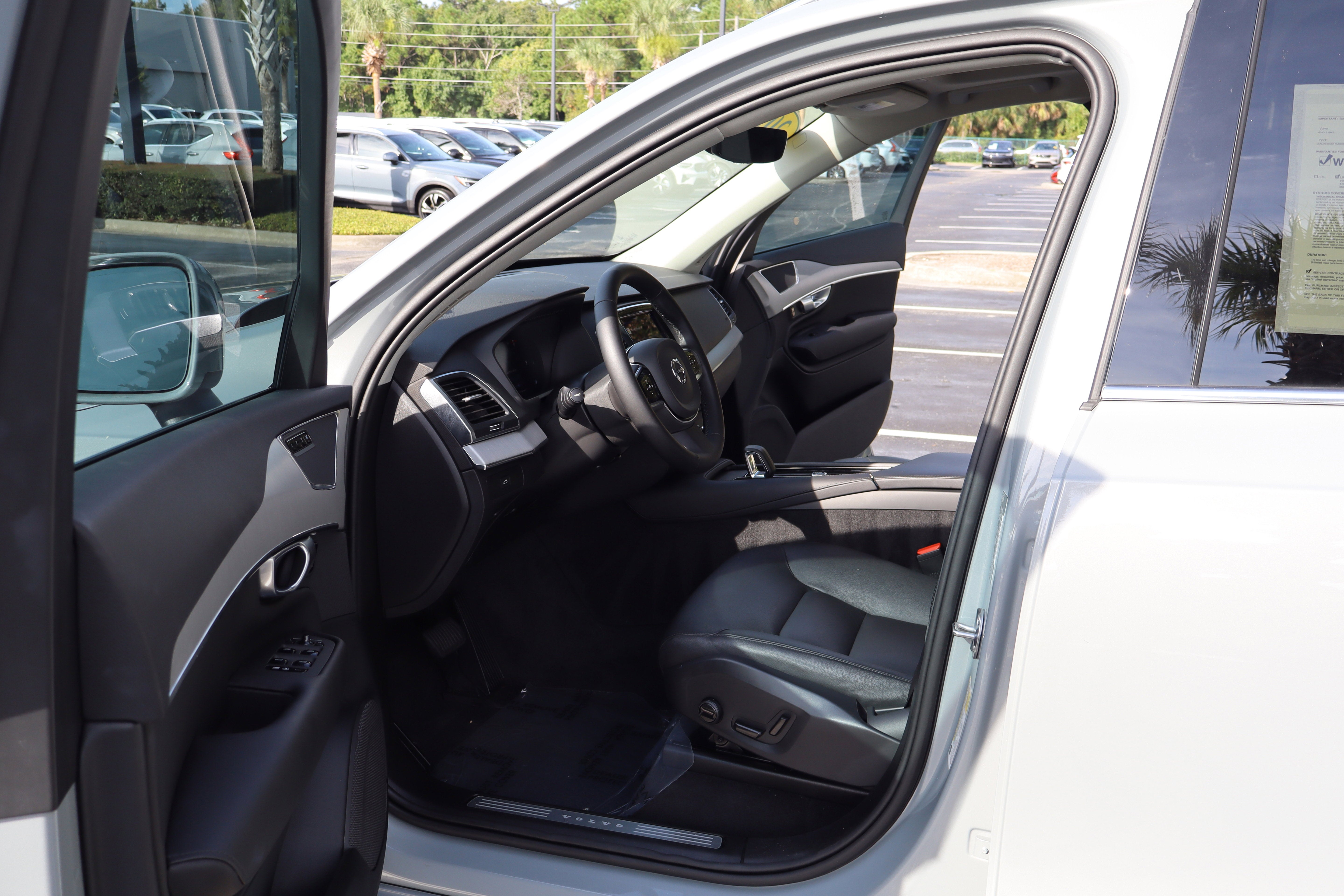 2024 Volvo XC90 Core Bright Theme