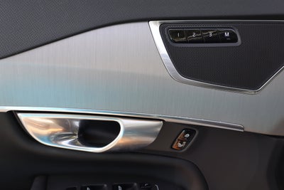 2024 Volvo XC90 Core Bright Theme