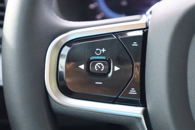 2024 Volvo XC90 Core Bright Theme