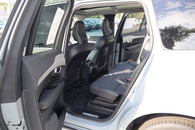 2024 Volvo XC90 Core Bright Theme