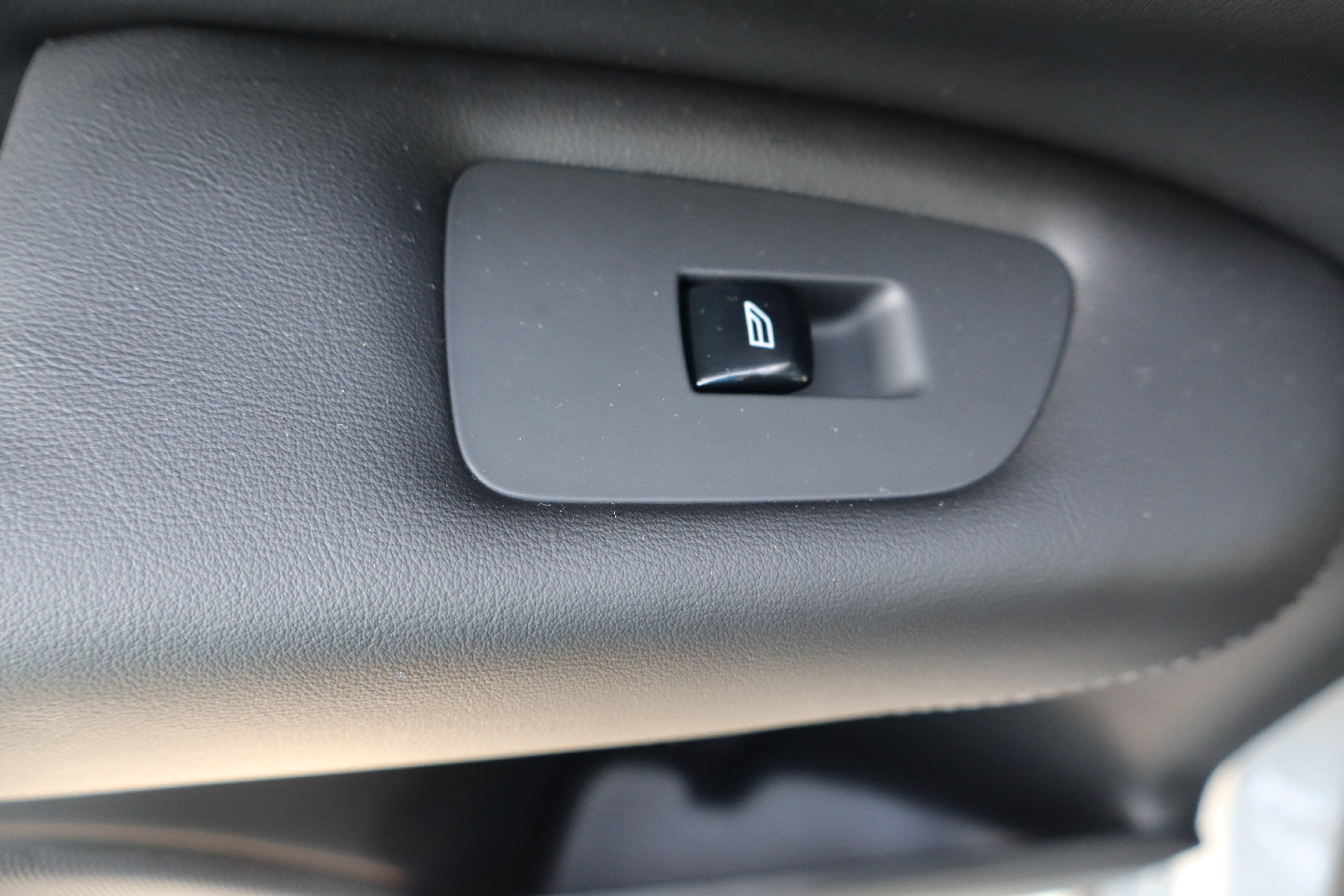 2024 Volvo XC90 Core Bright Theme