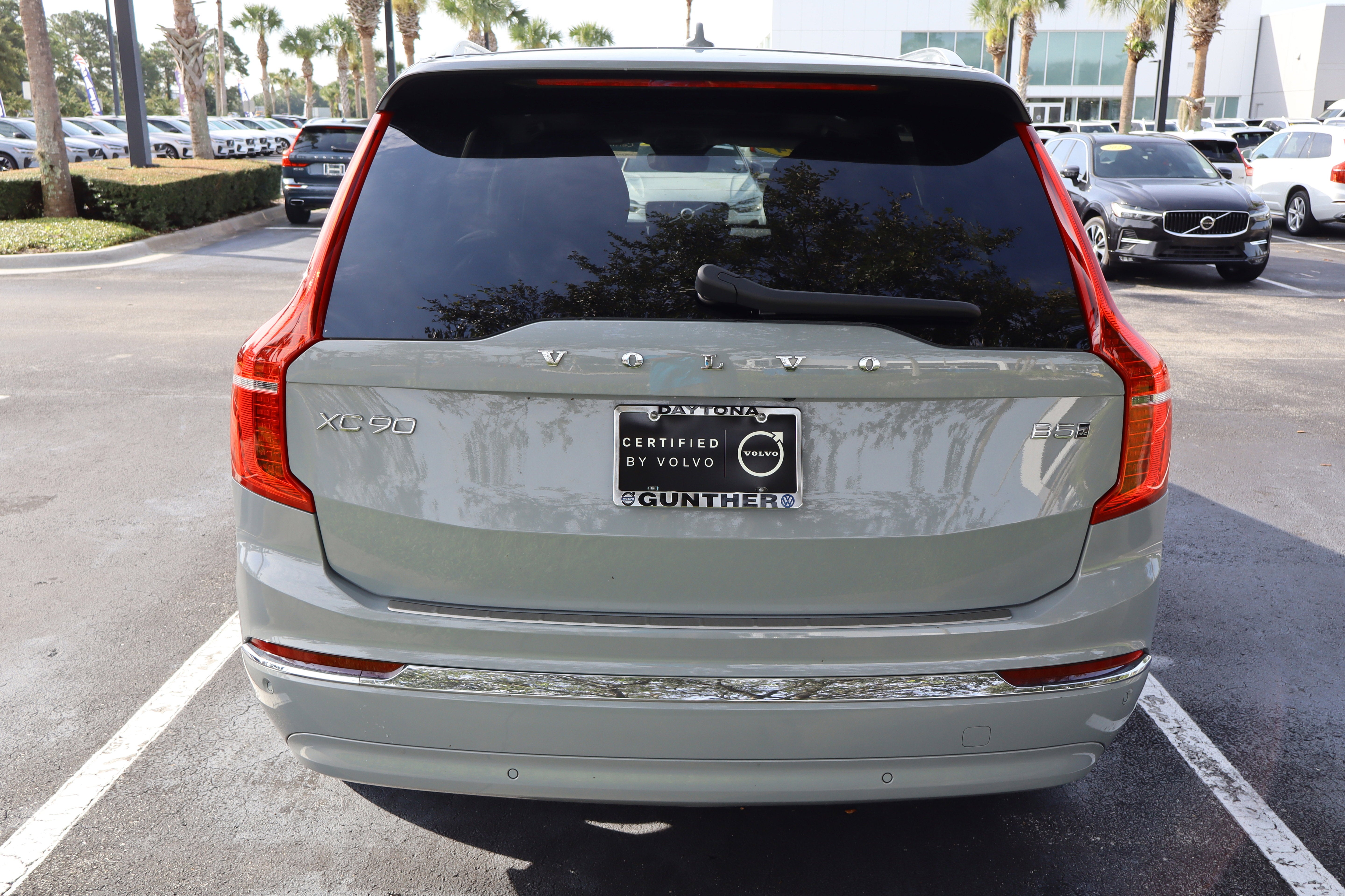 2024 Volvo XC90 Core Bright Theme