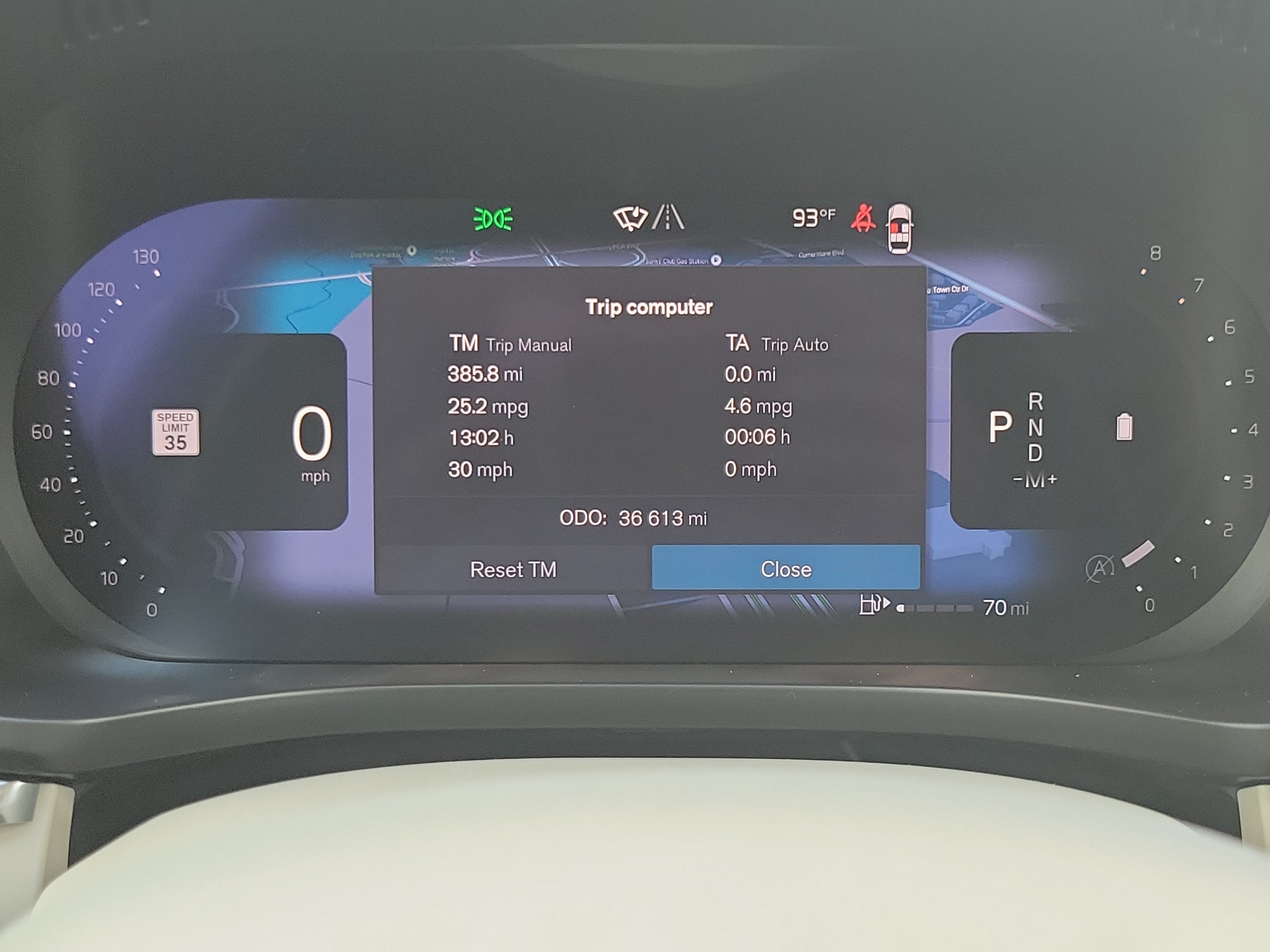 2024 Volvo XC60 Plus Dark Theme
