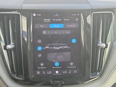 2024 Volvo XC60 Plus Dark Theme