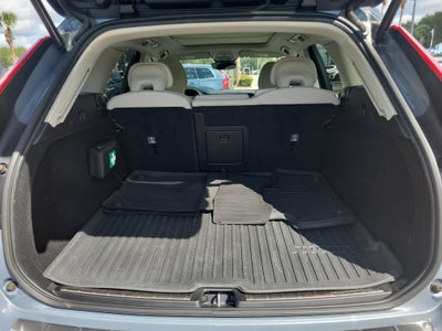 2024 Volvo XC60 Plus Dark Theme