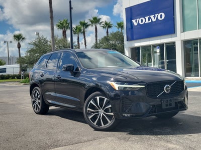 2024 Volvo XC60 Plus Dark Theme
