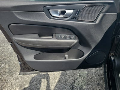2024 Volvo XC60 Plus Dark Theme