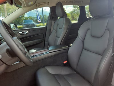 2024 Volvo XC60 Plus Dark Theme