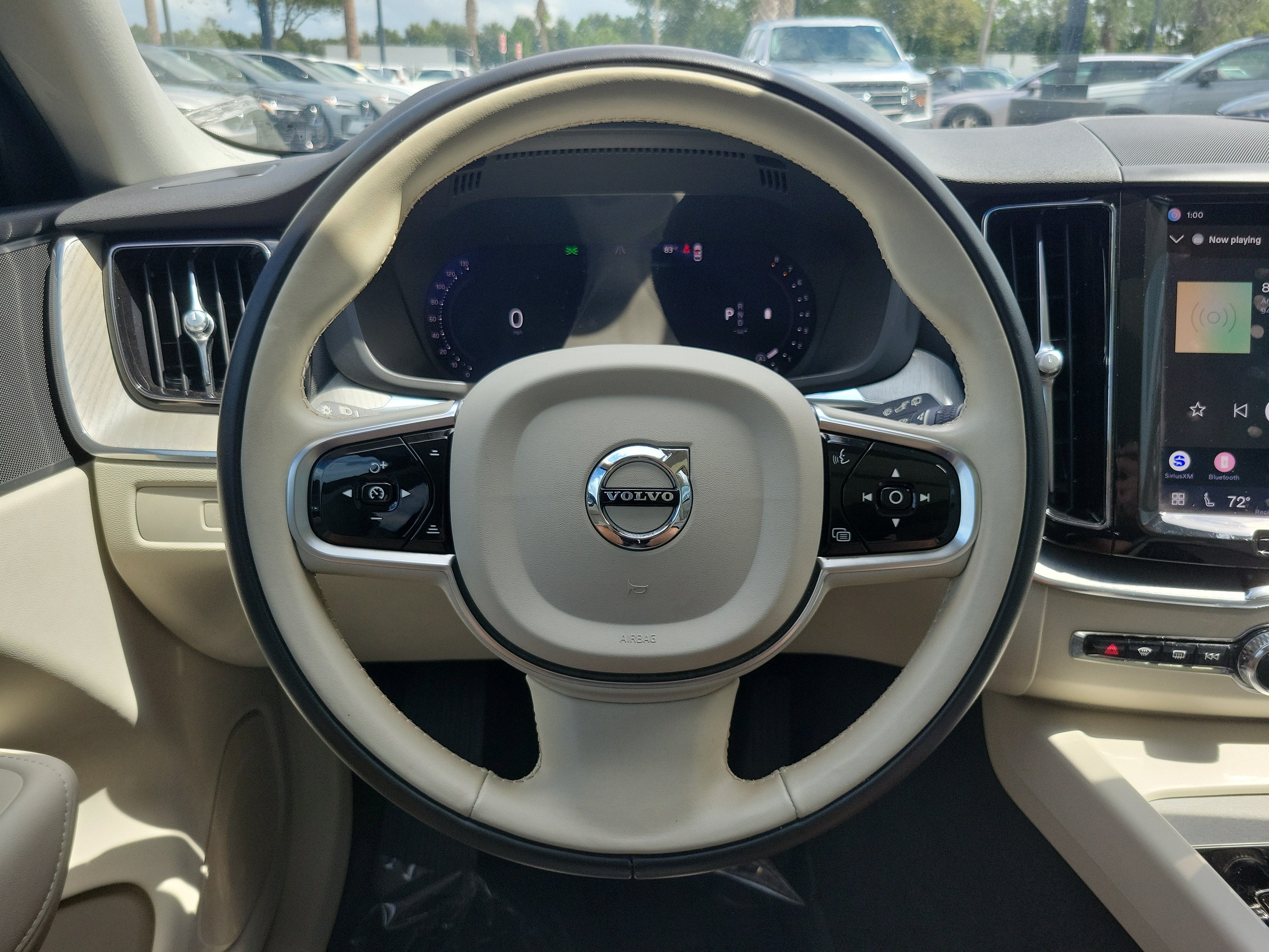 2024 Volvo XC60 Plus Dark Theme