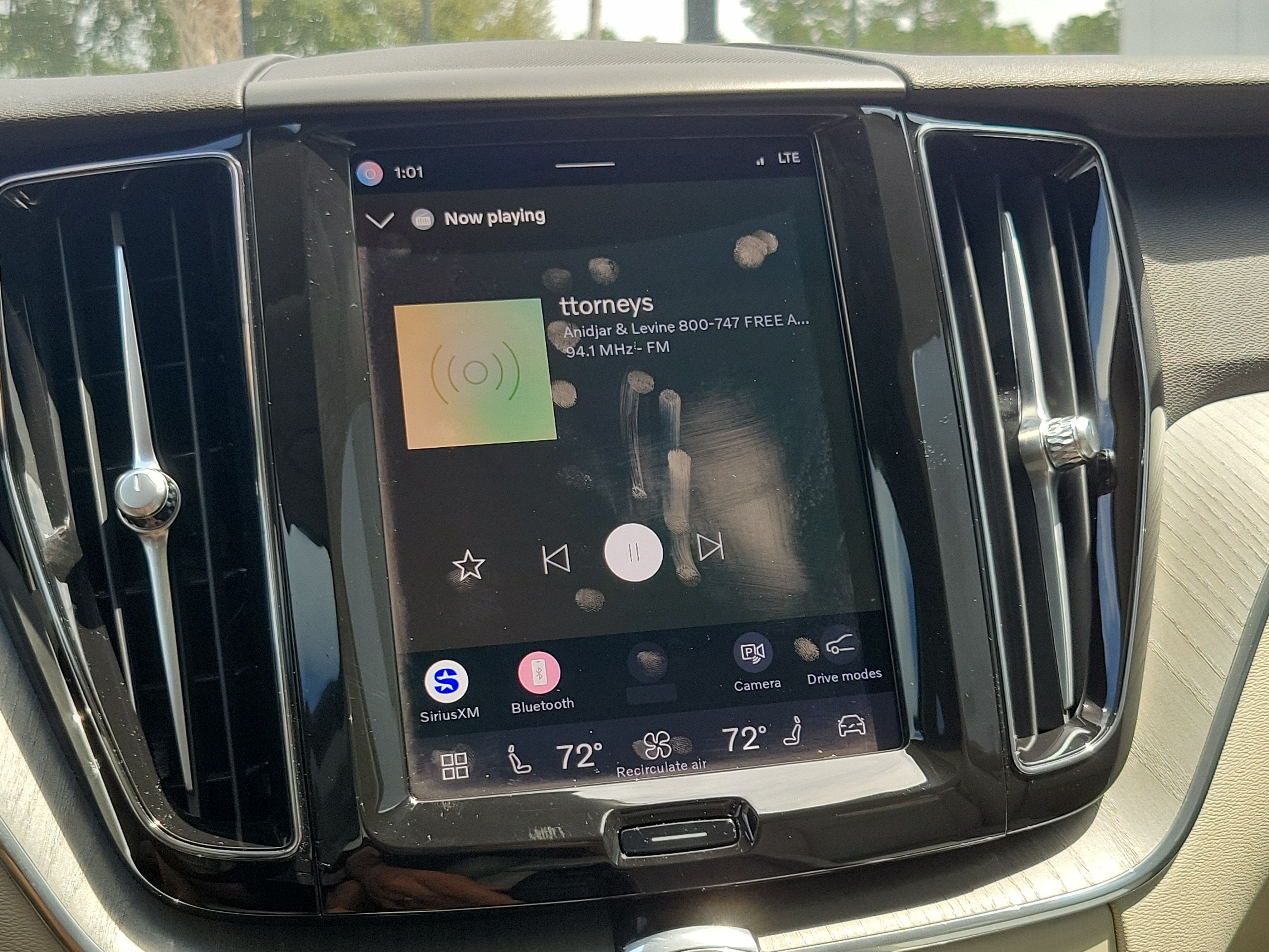 2024 Volvo XC60 Plus Dark Theme