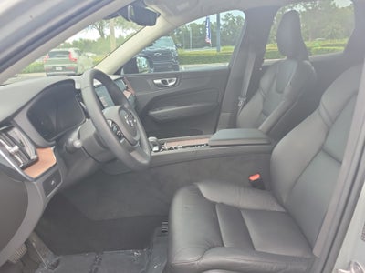 2024 Volvo XC60 Plus Dark Theme