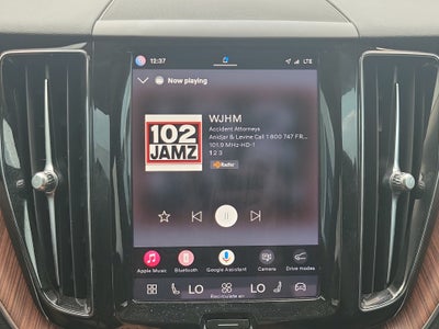 2024 Volvo XC60 Plus Dark Theme