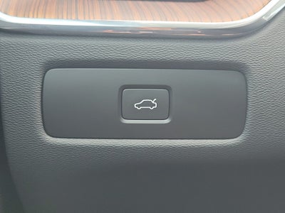 2024 Volvo XC60 Plus Dark Theme