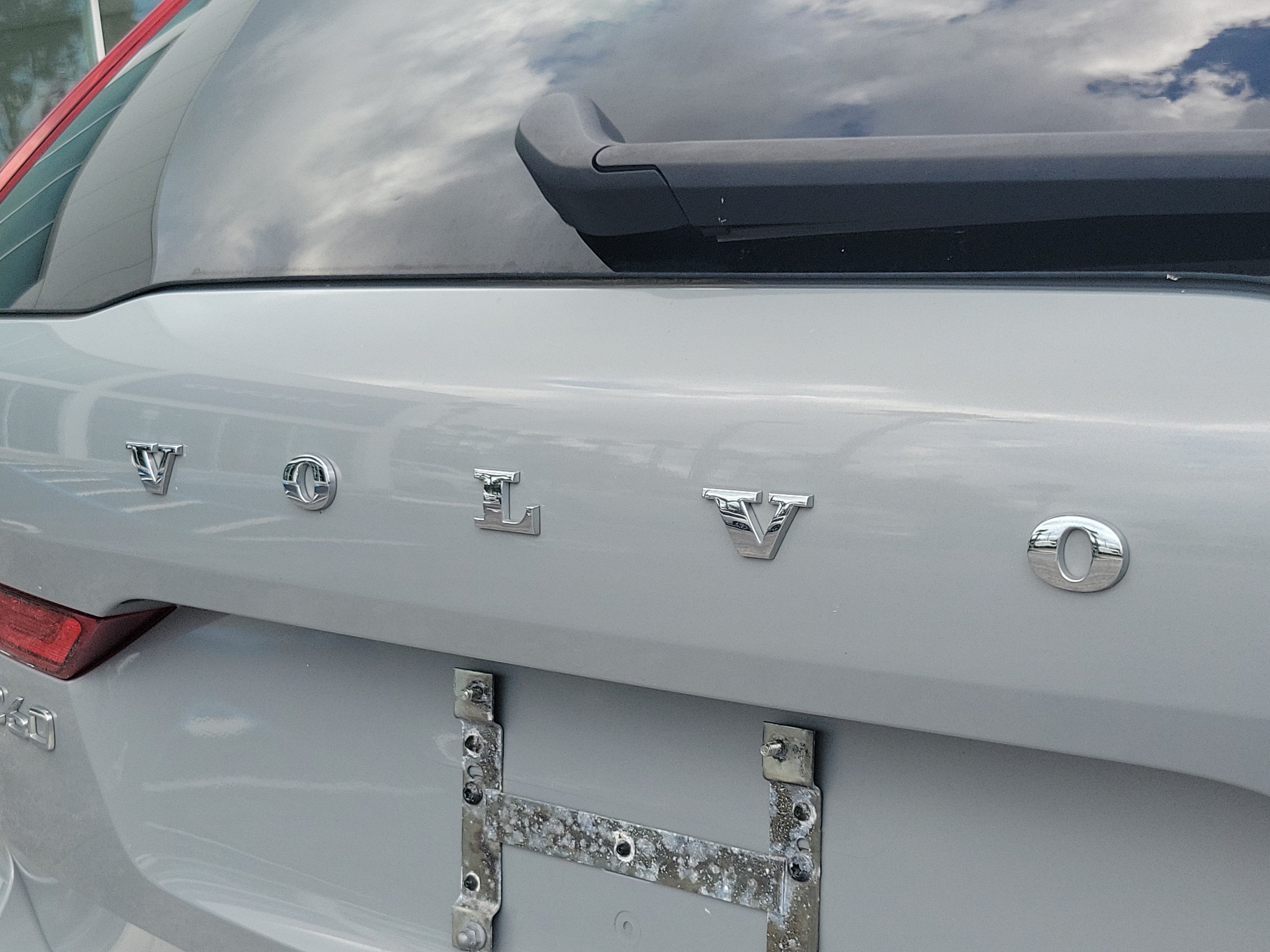 2024 Volvo XC60 Plus Dark Theme