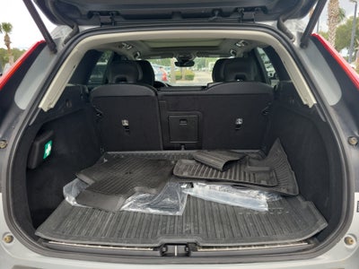 2024 Volvo XC60 Plus Dark Theme