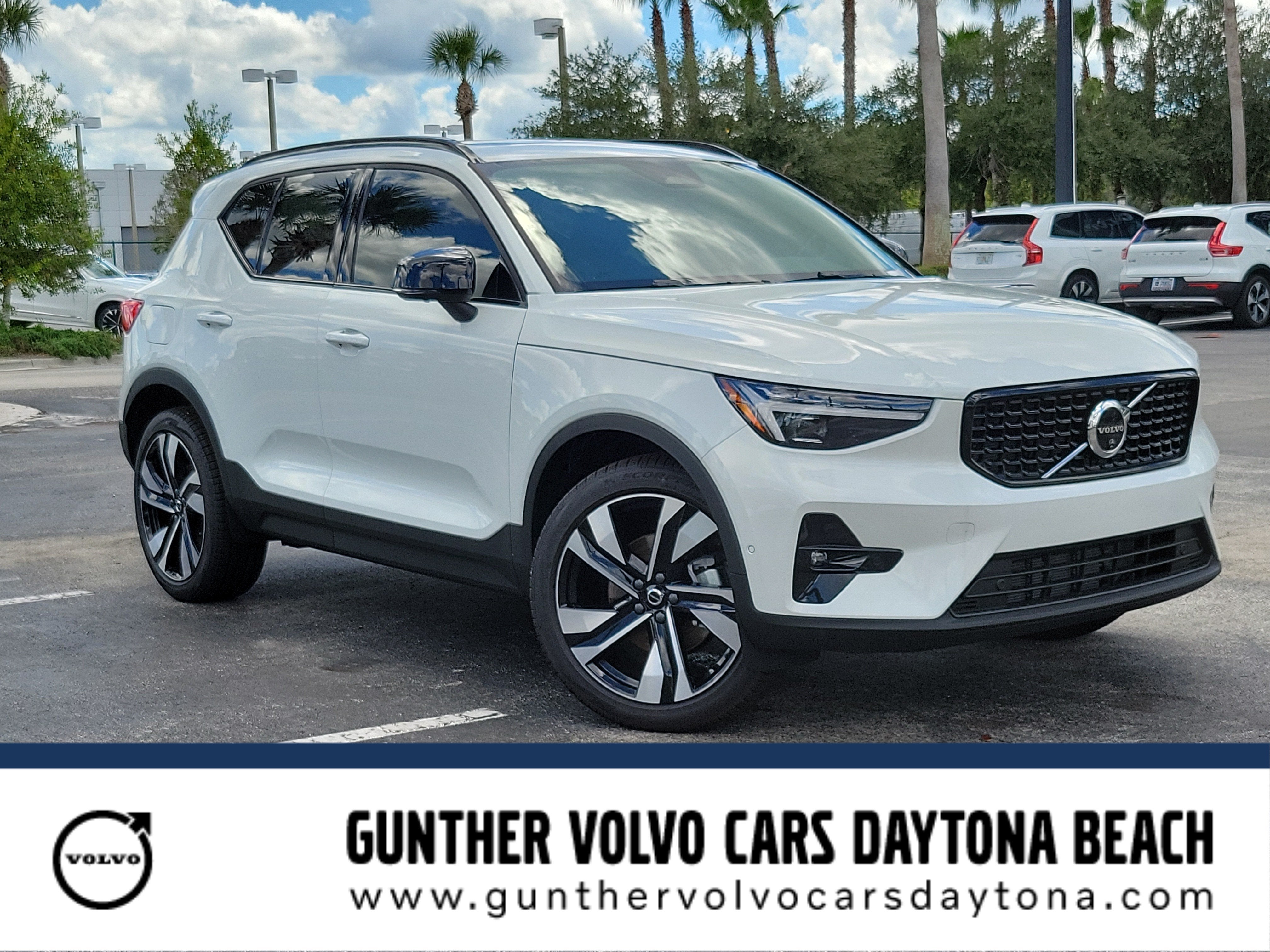 2026 Volvo XC40 Plus