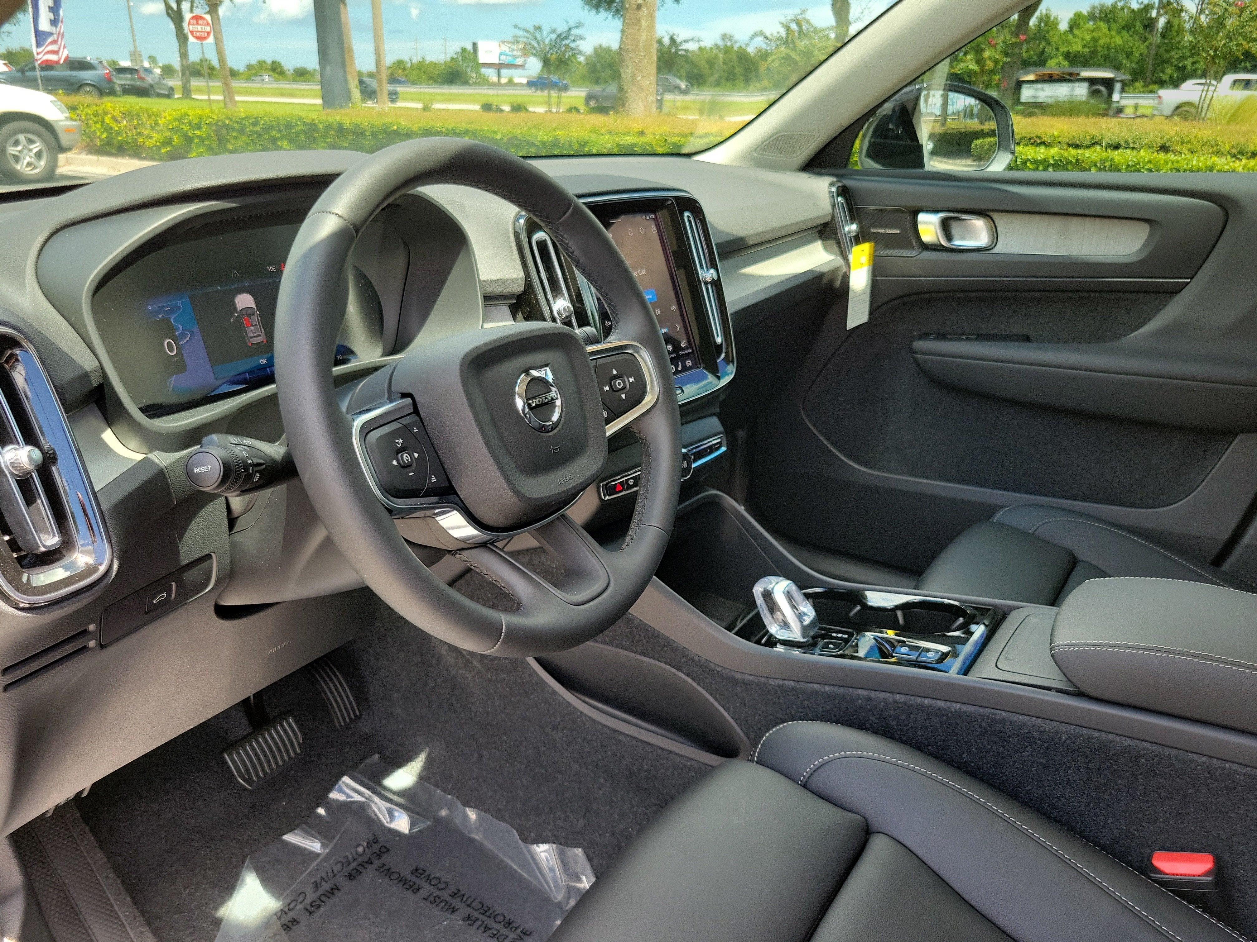 2026 Volvo XC40 Plus