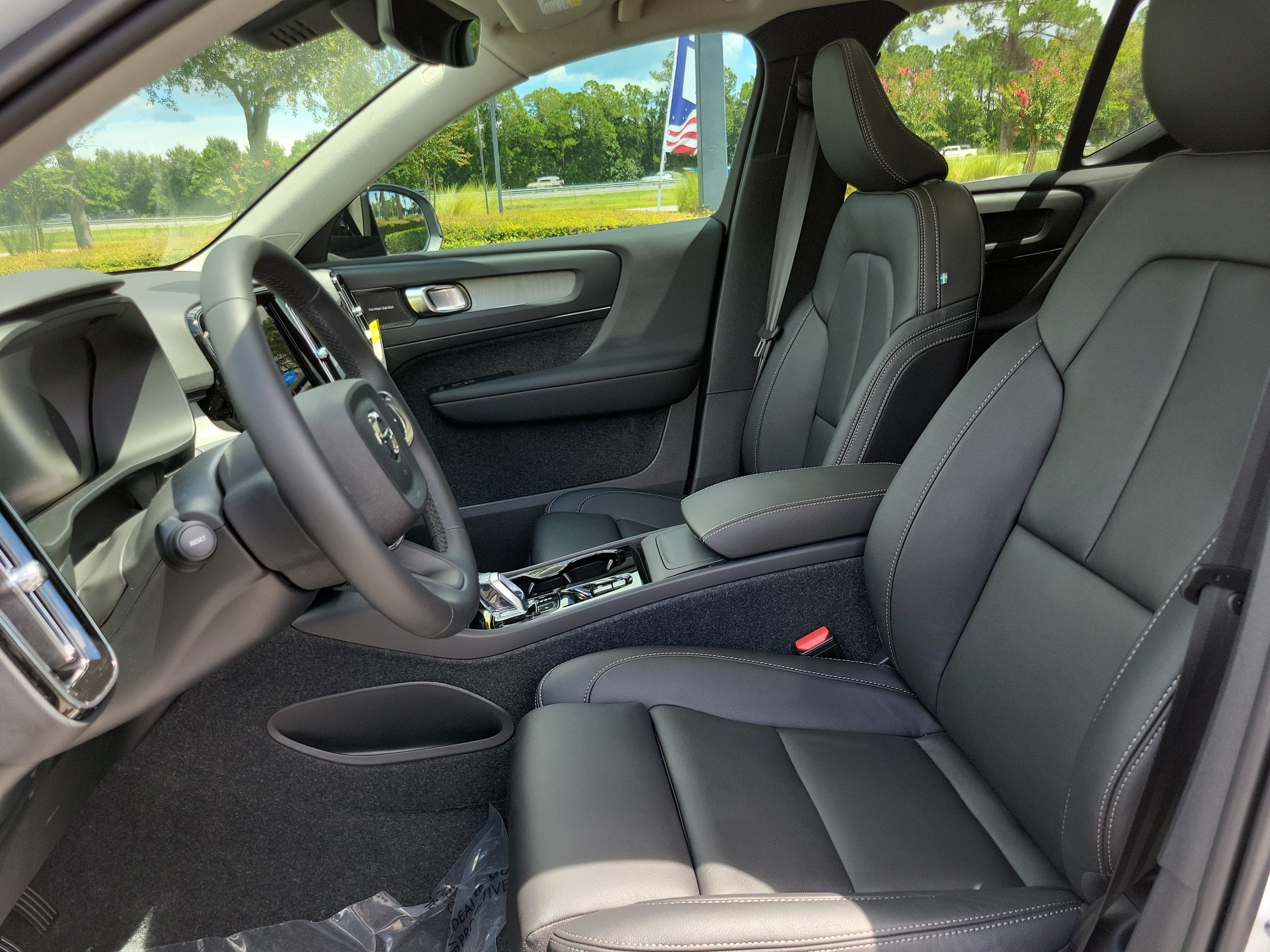 2026 Volvo XC40 Plus