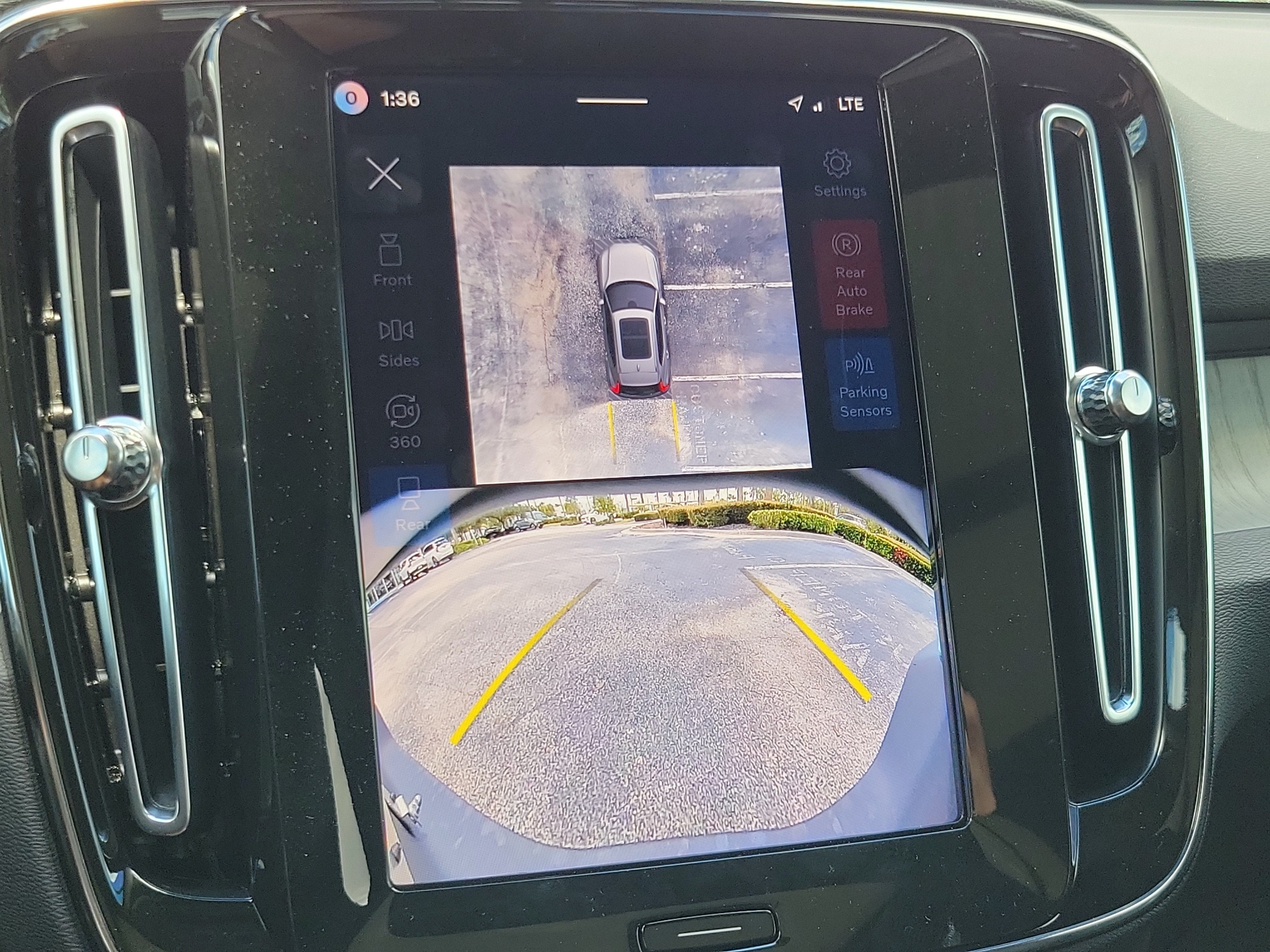 2026 Volvo XC40 Plus