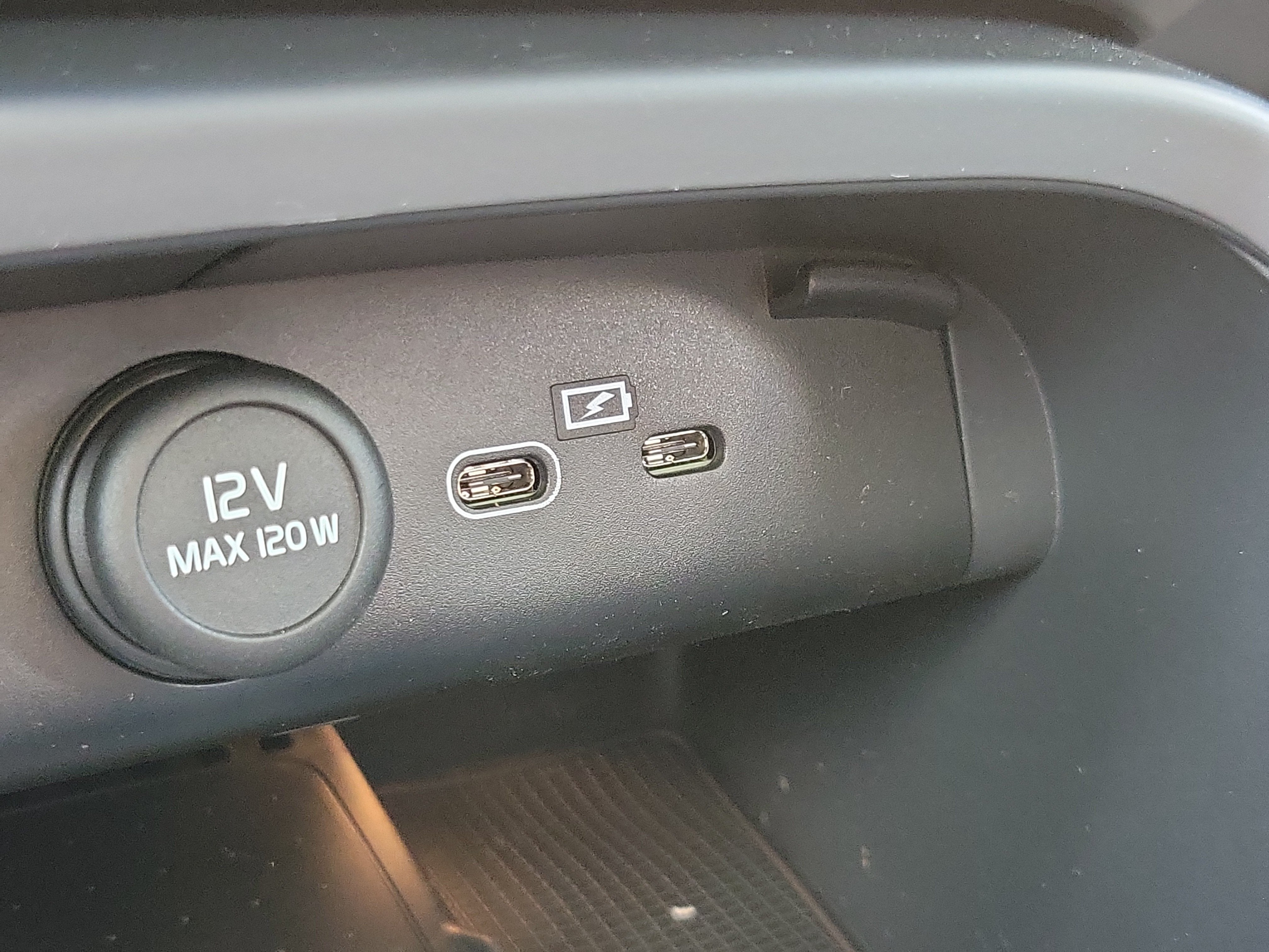 2026 Volvo XC40 Plus