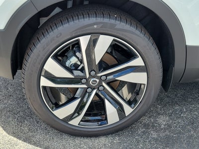 2026 Volvo XC40 Plus