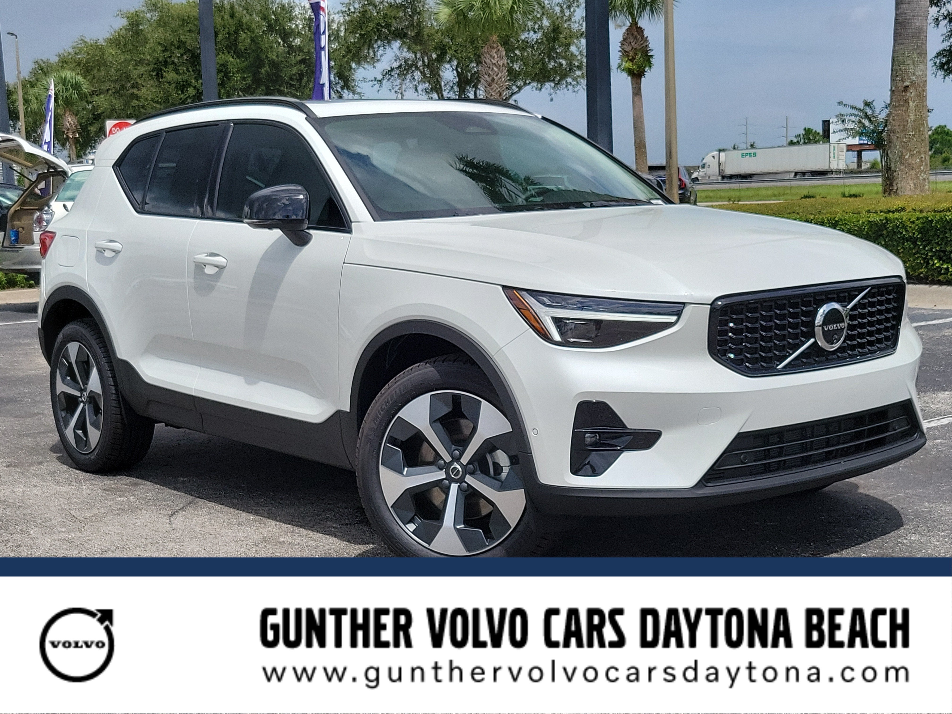2026 Volvo XC40 Plus