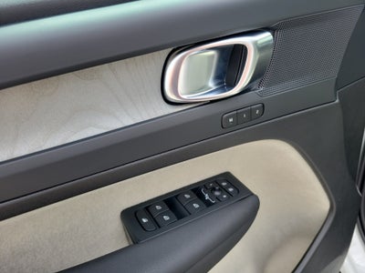 2026 Volvo XC40 Plus