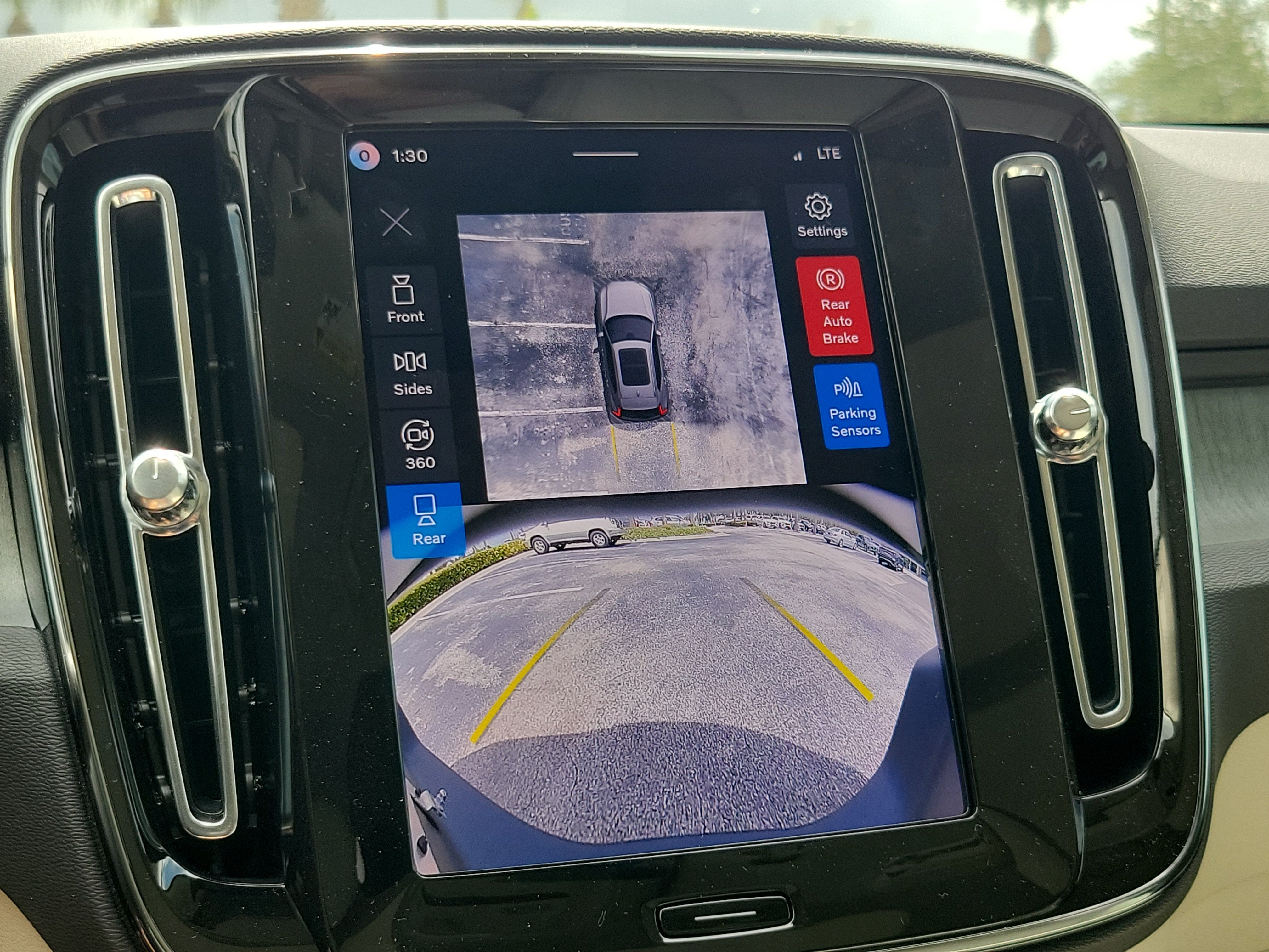 2026 Volvo XC40 Plus