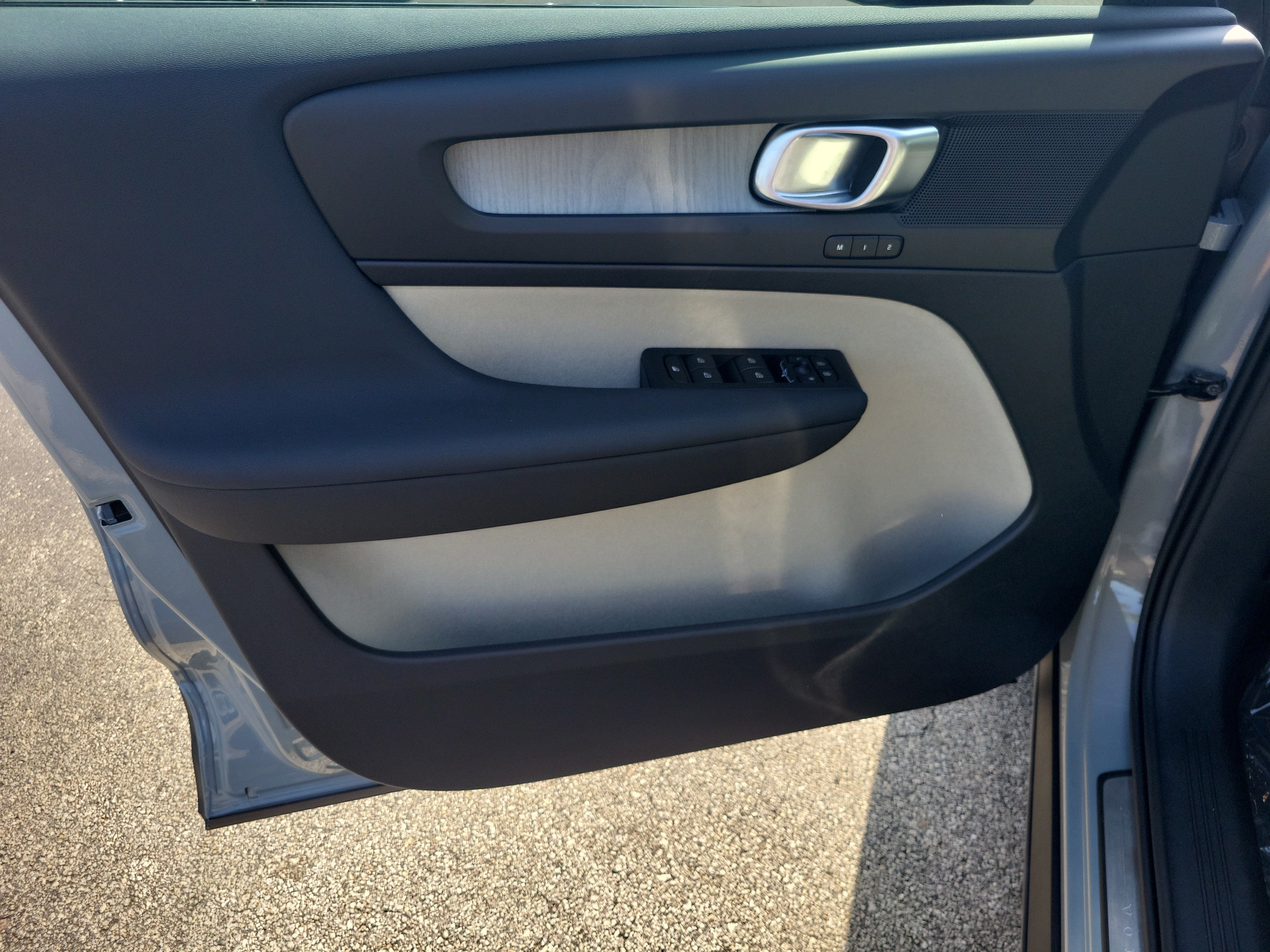 2026 Volvo XC40 Plus