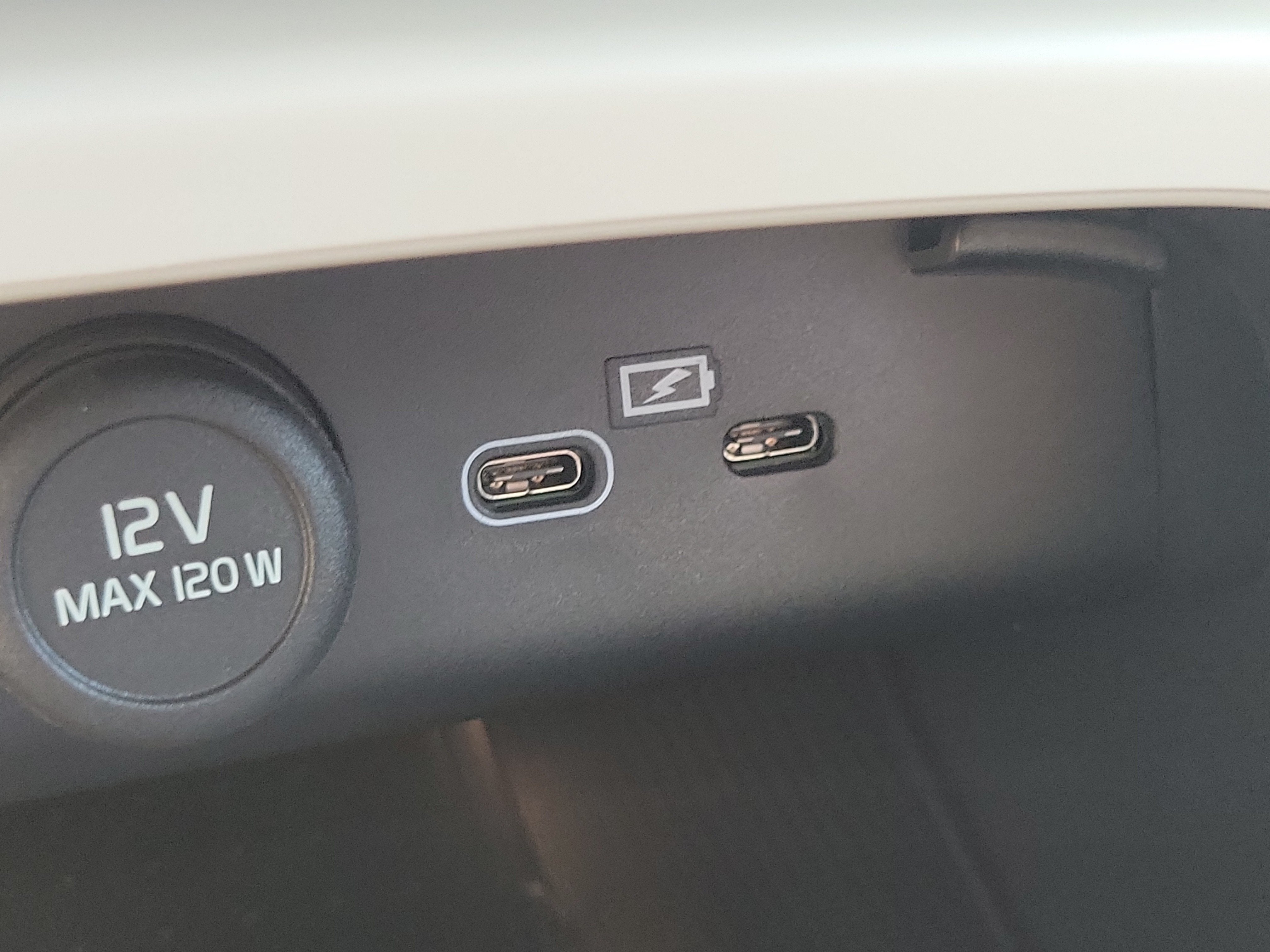 2026 Volvo XC40 Plus