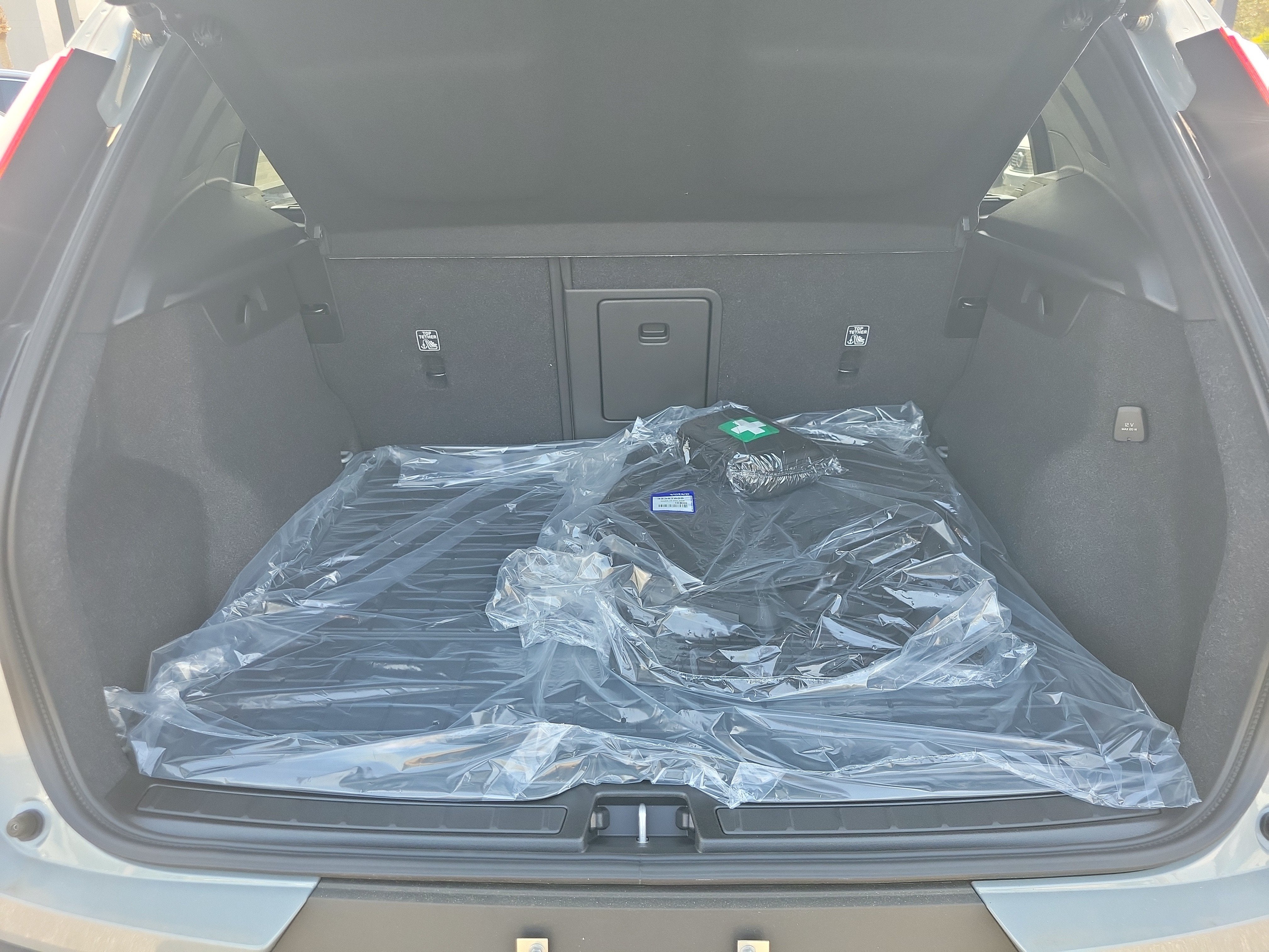 2026 Volvo XC40 Plus