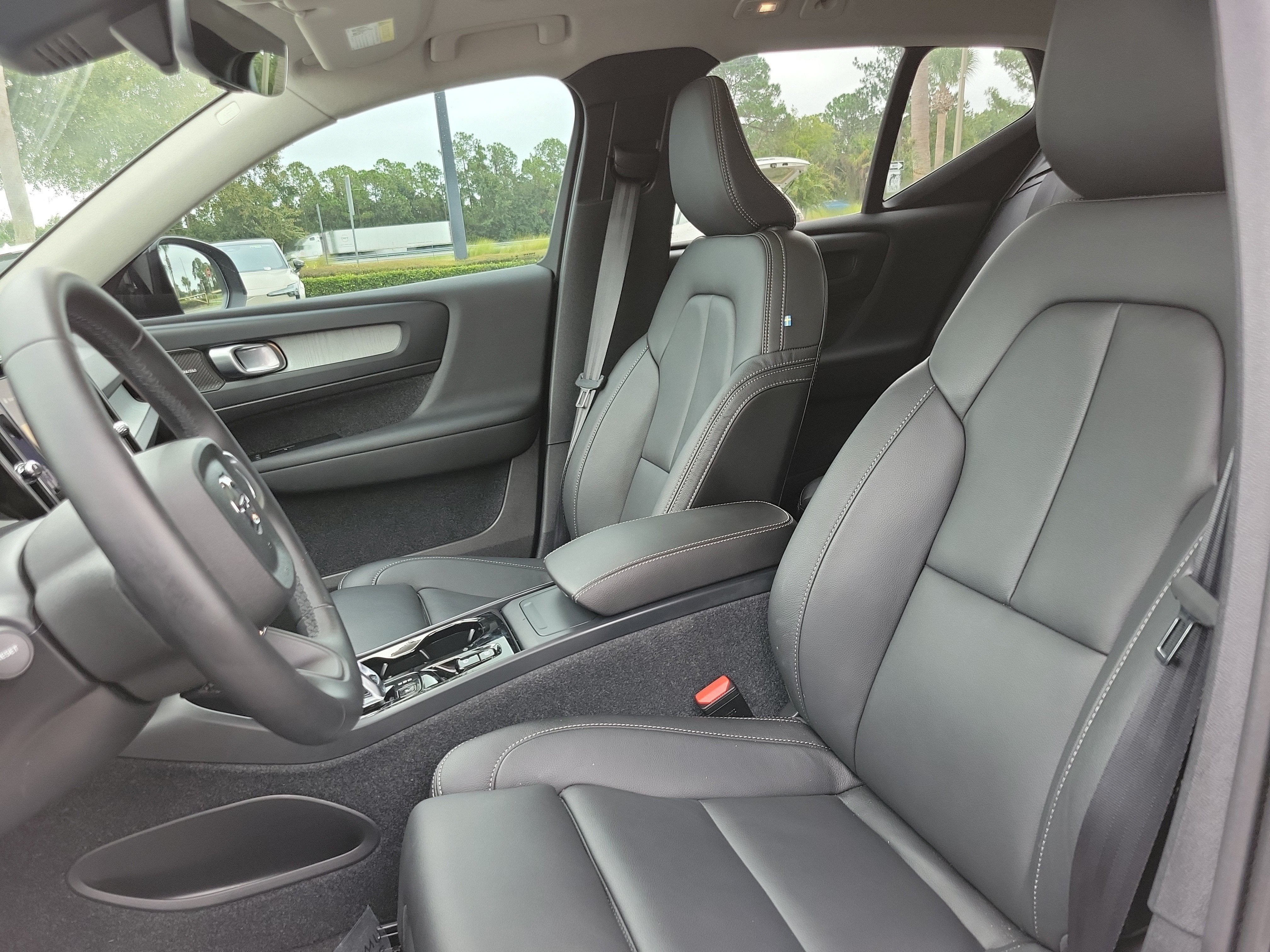 2026 Volvo XC40 Plus