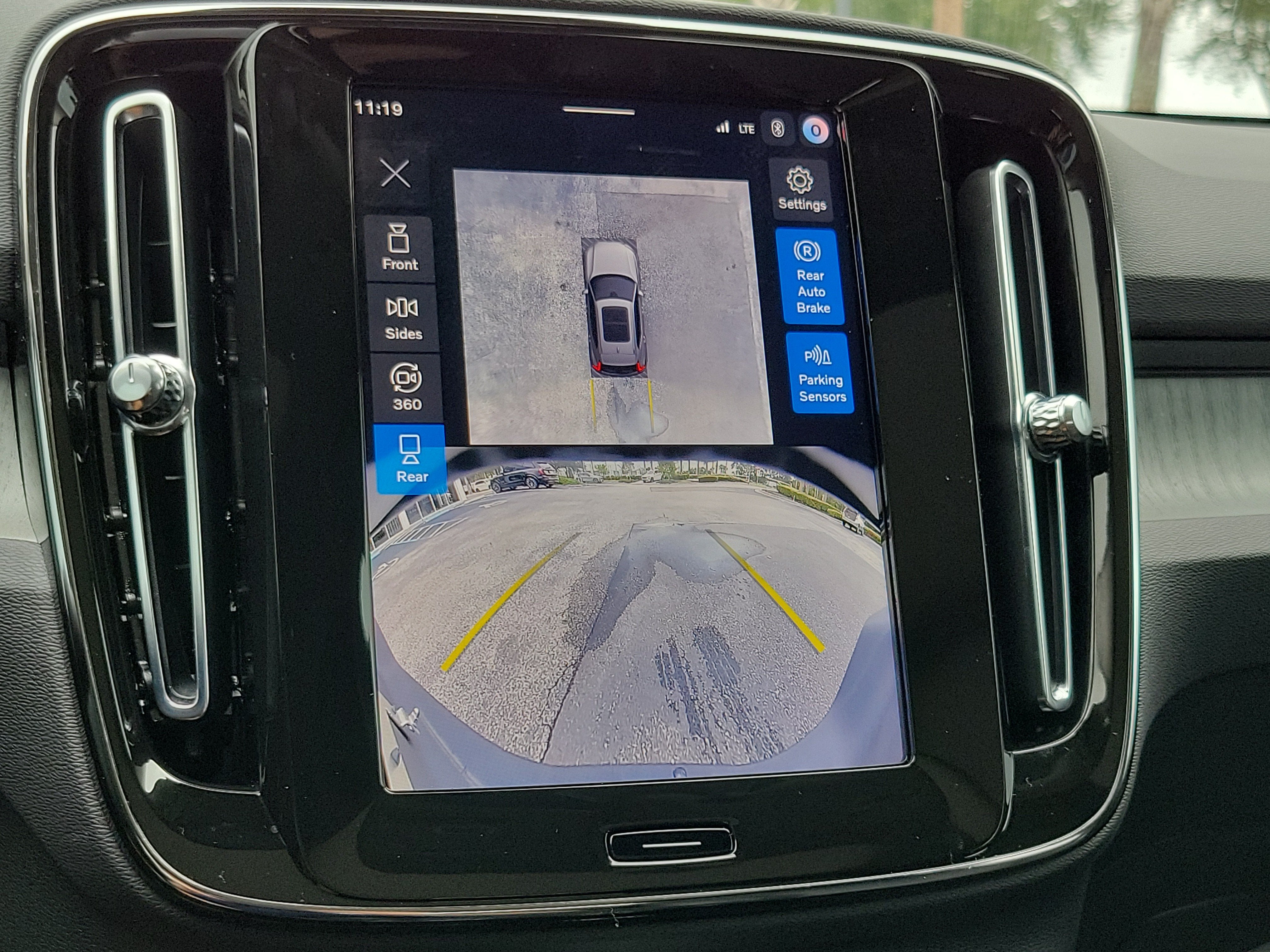 2026 Volvo XC40 Plus