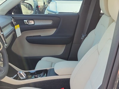 2026 Volvo XC40 Plus