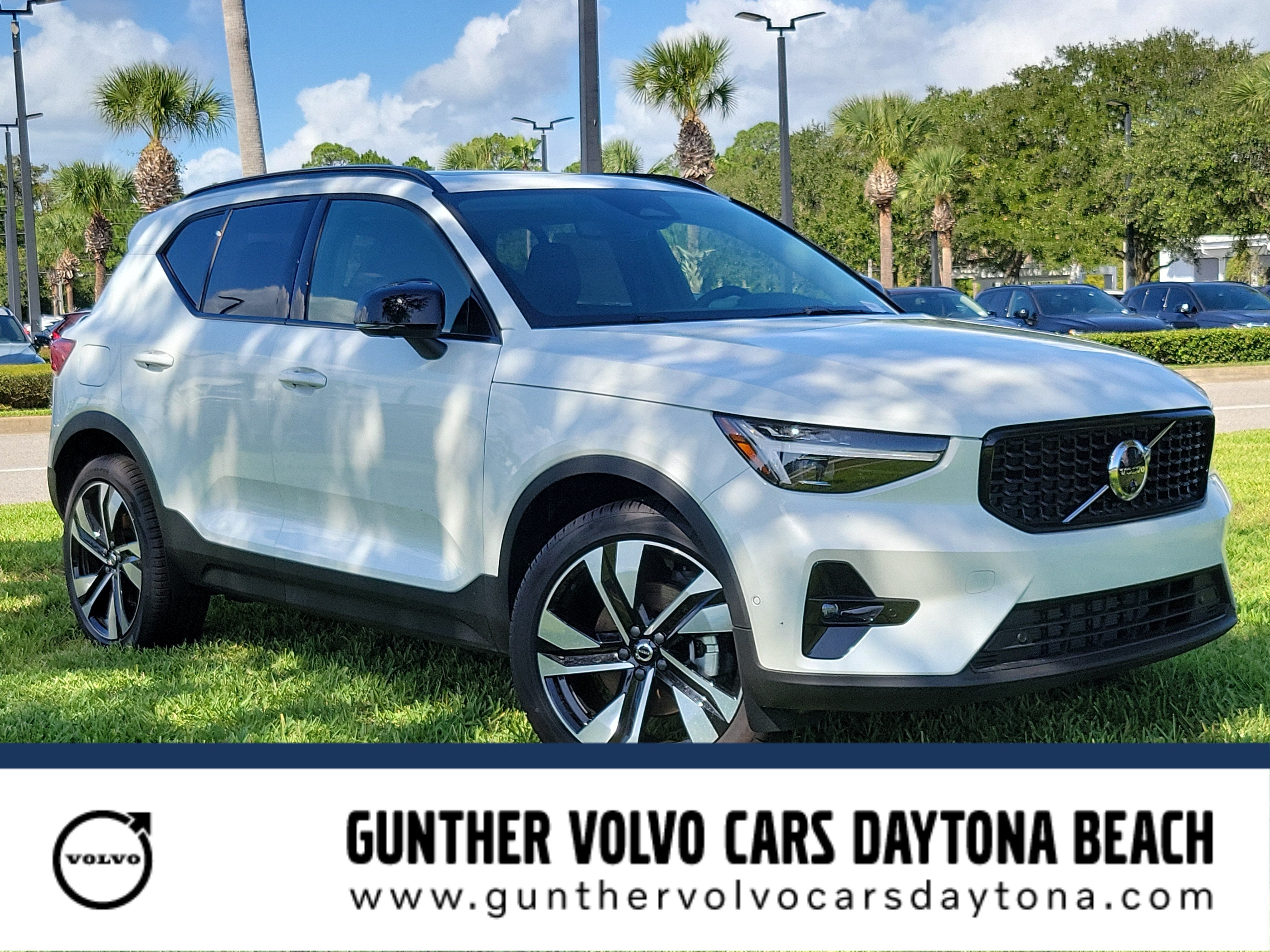 2026 Volvo XC40 Plus