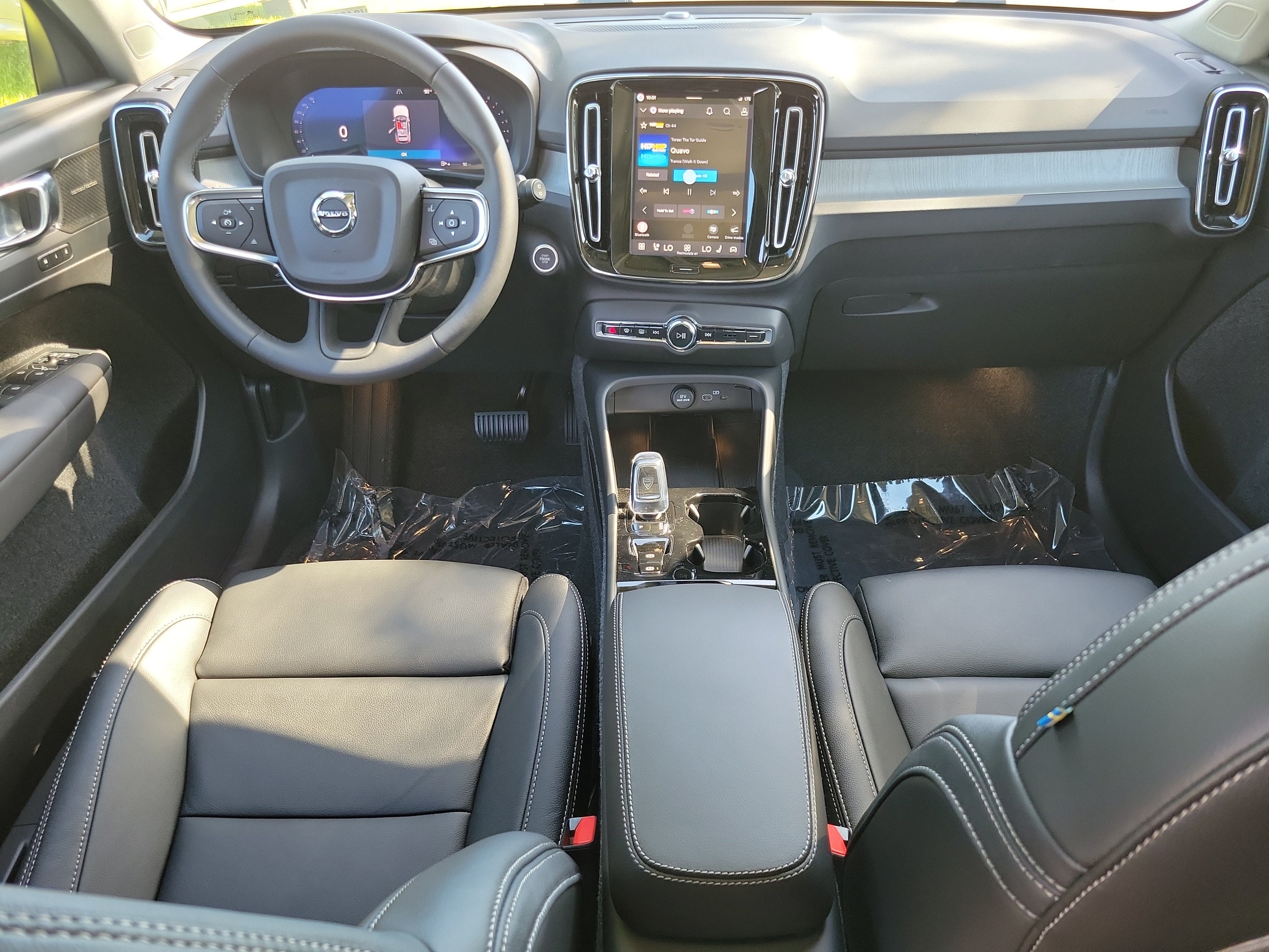2026 Volvo XC40 Plus