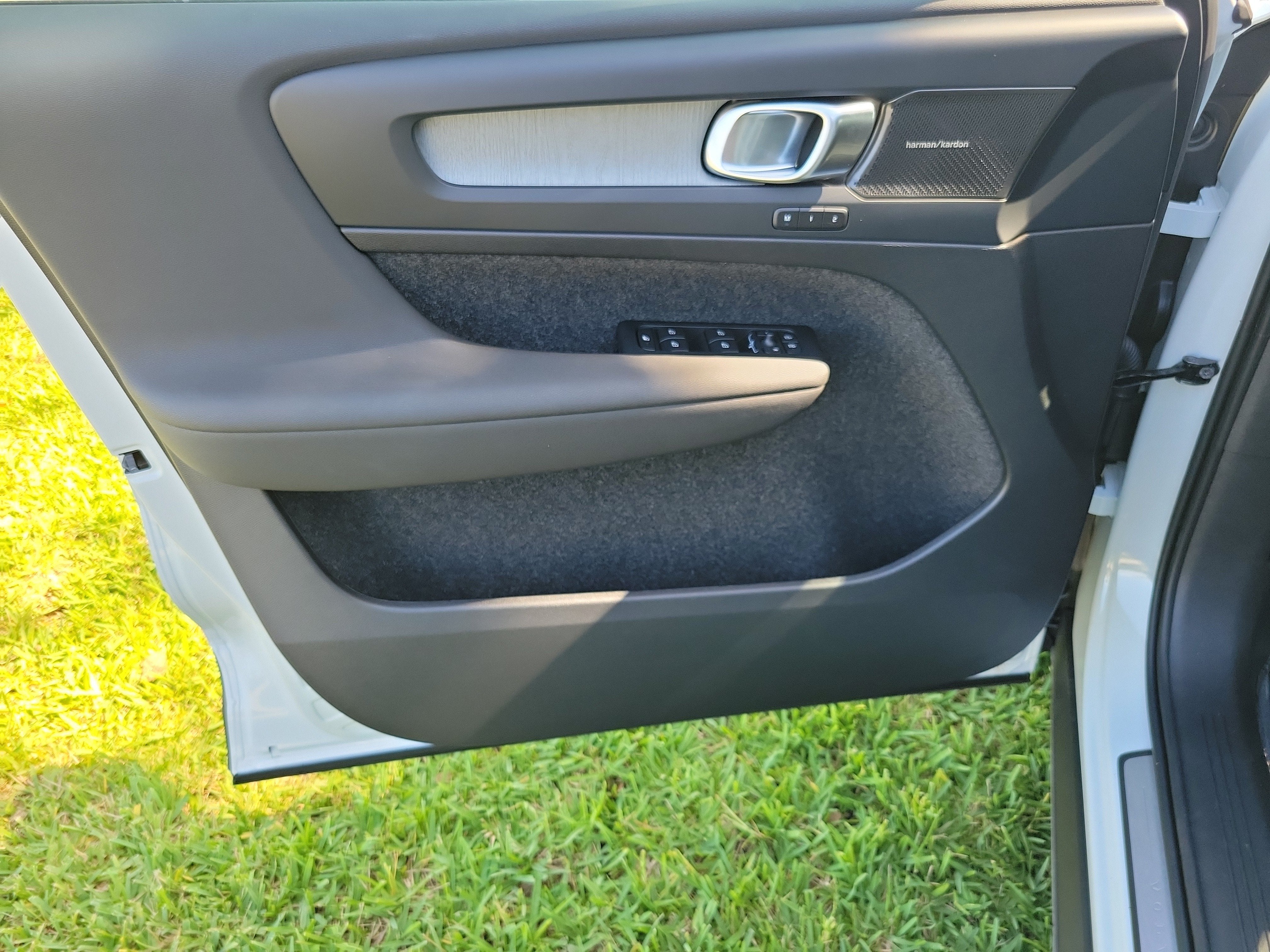 2026 Volvo XC40 Plus