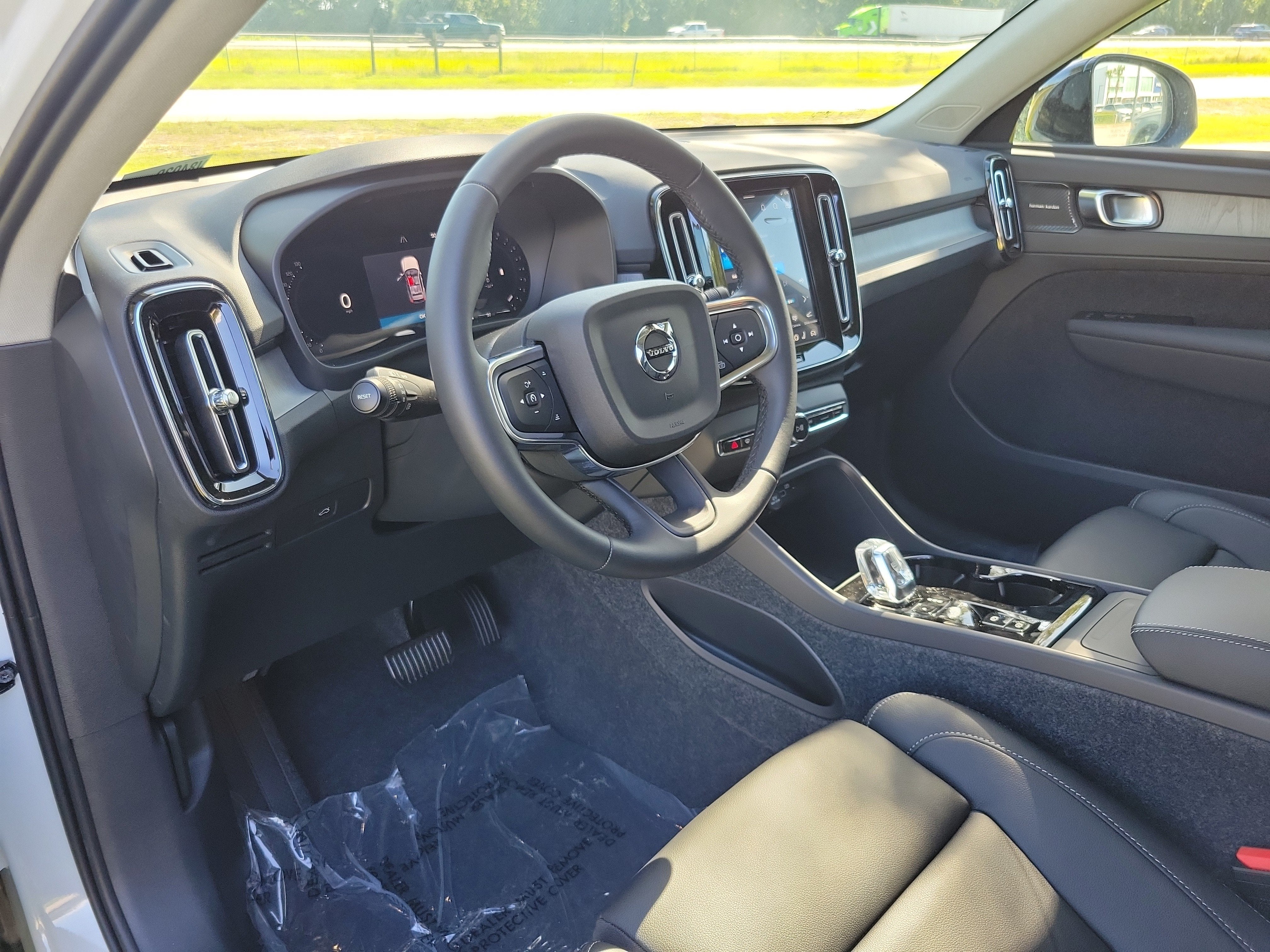 2026 Volvo XC40 Plus