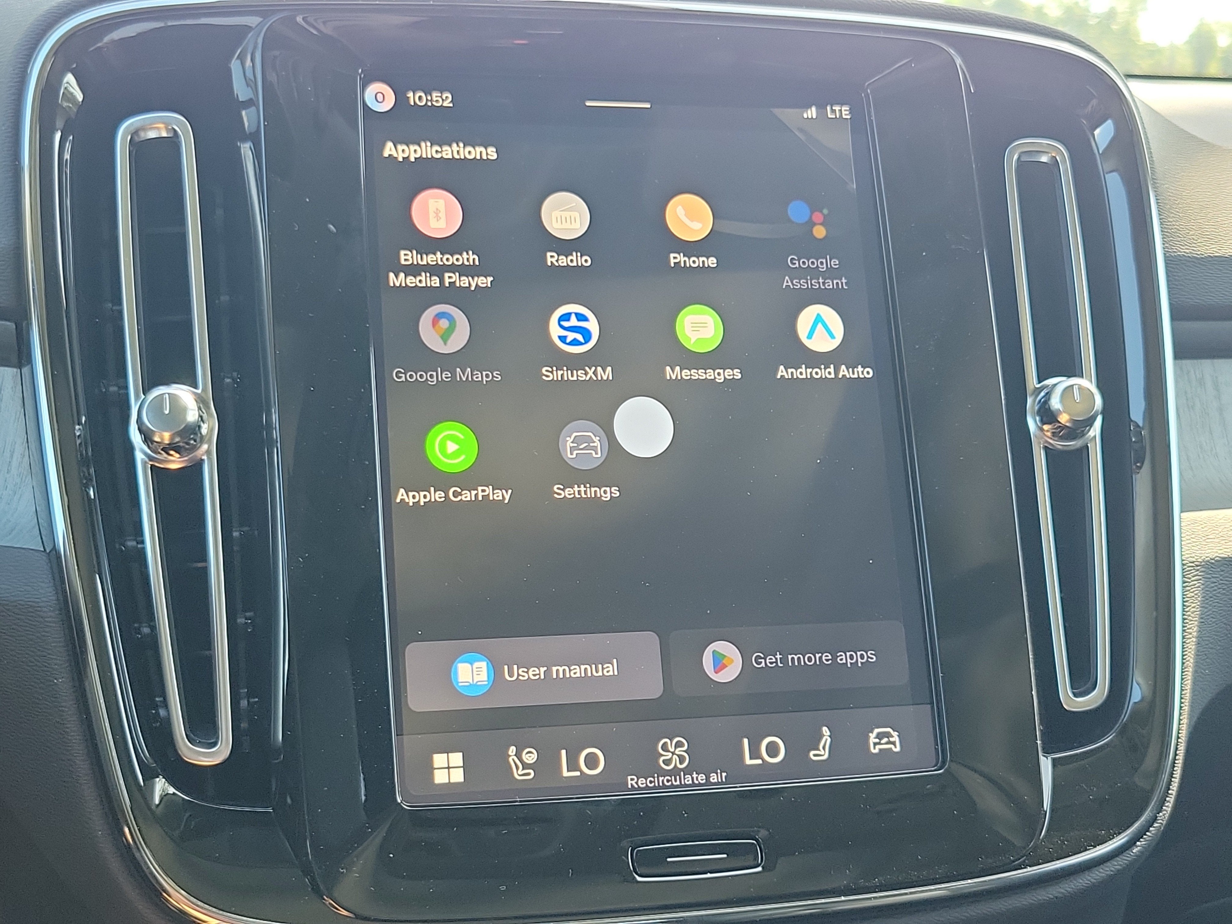 2026 Volvo XC40 Plus