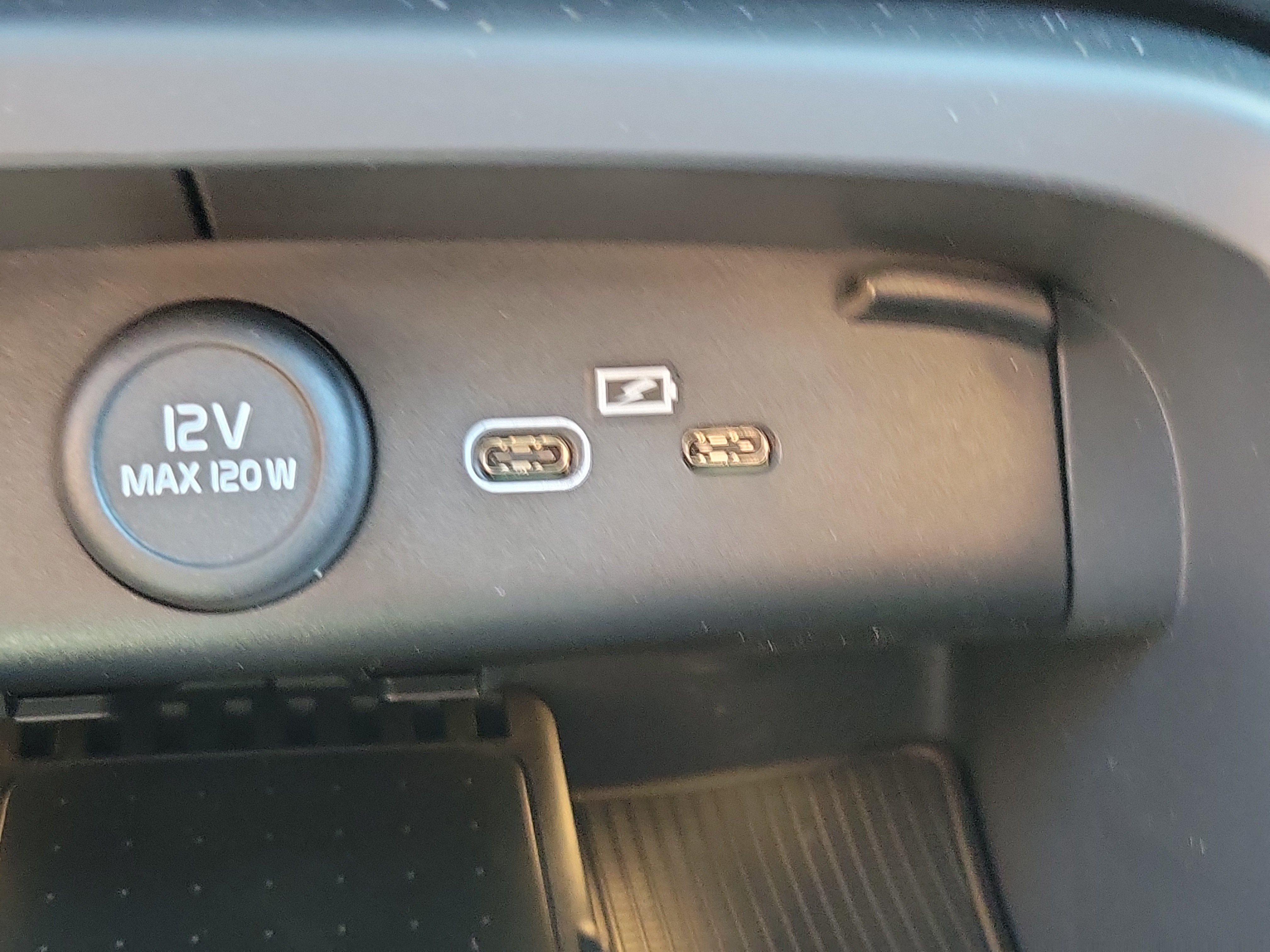 2026 Volvo XC40 Plus