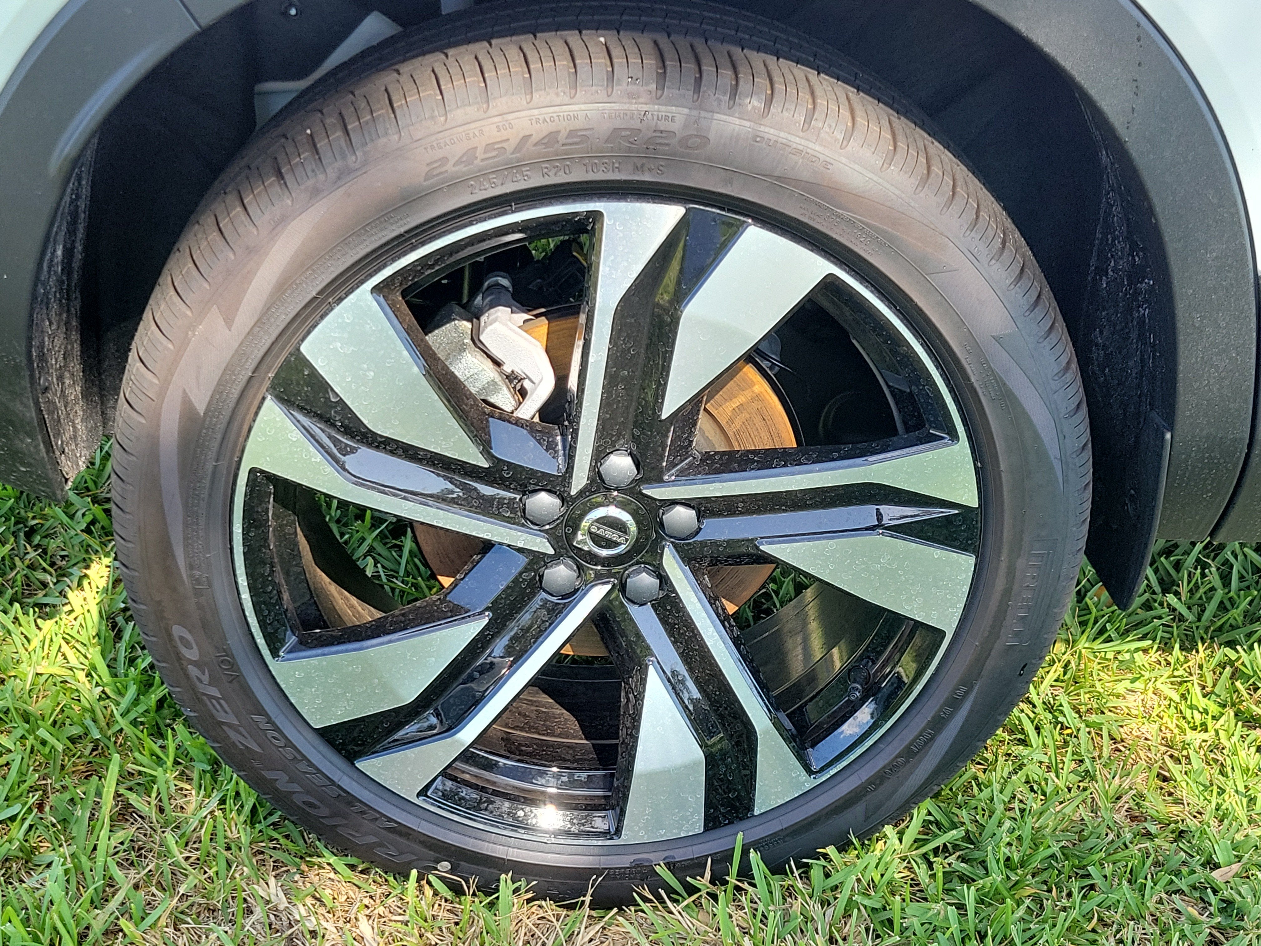 2026 Volvo XC40 Plus