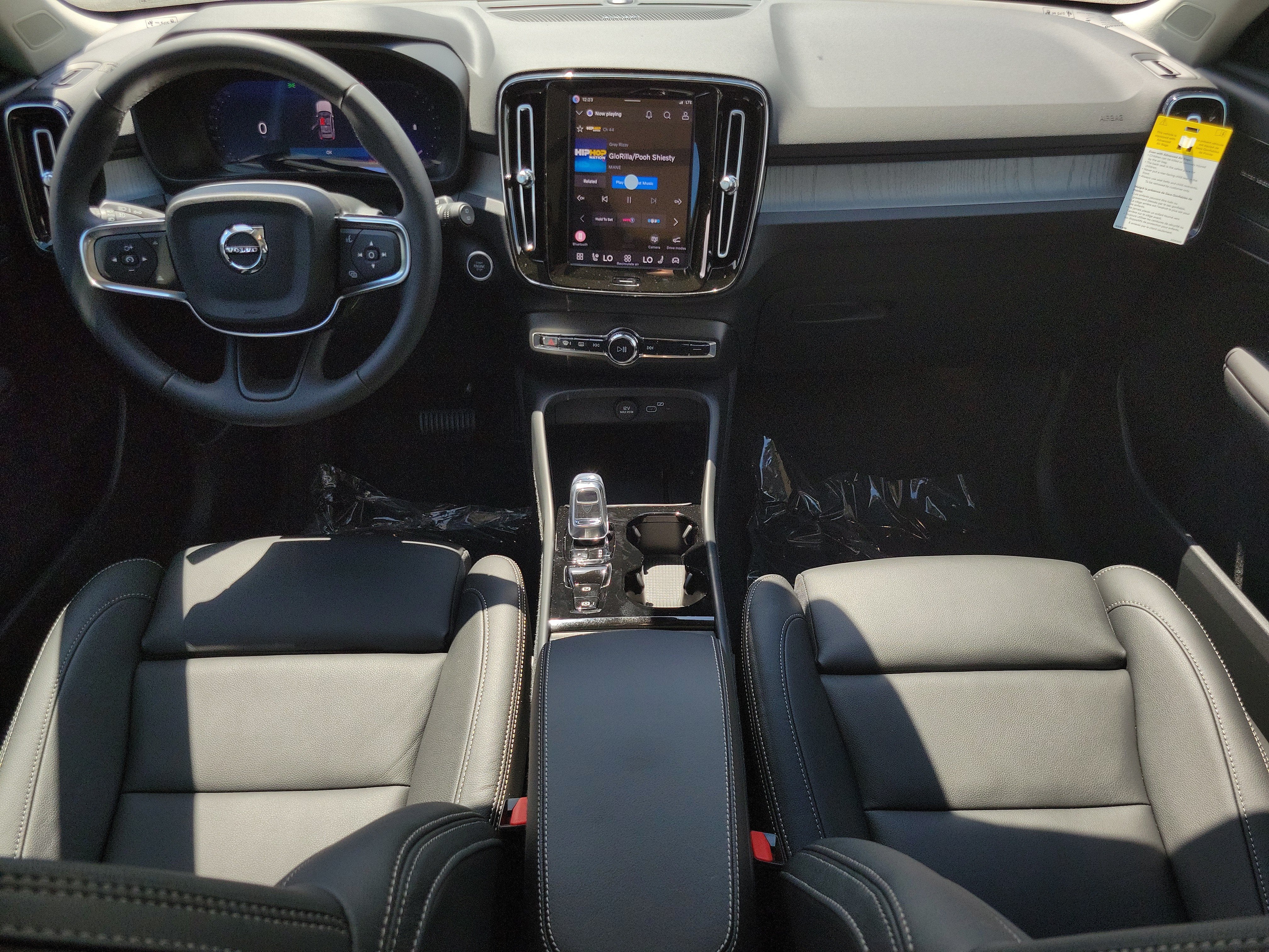 2026 Volvo XC40 Plus